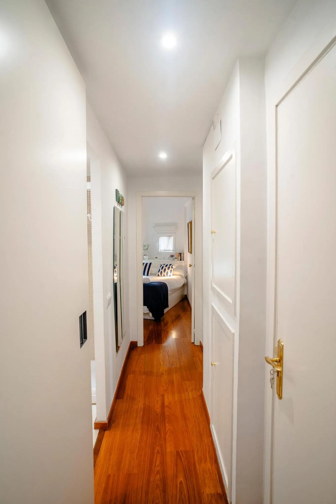 Photo of the whole room in Azhar Suites