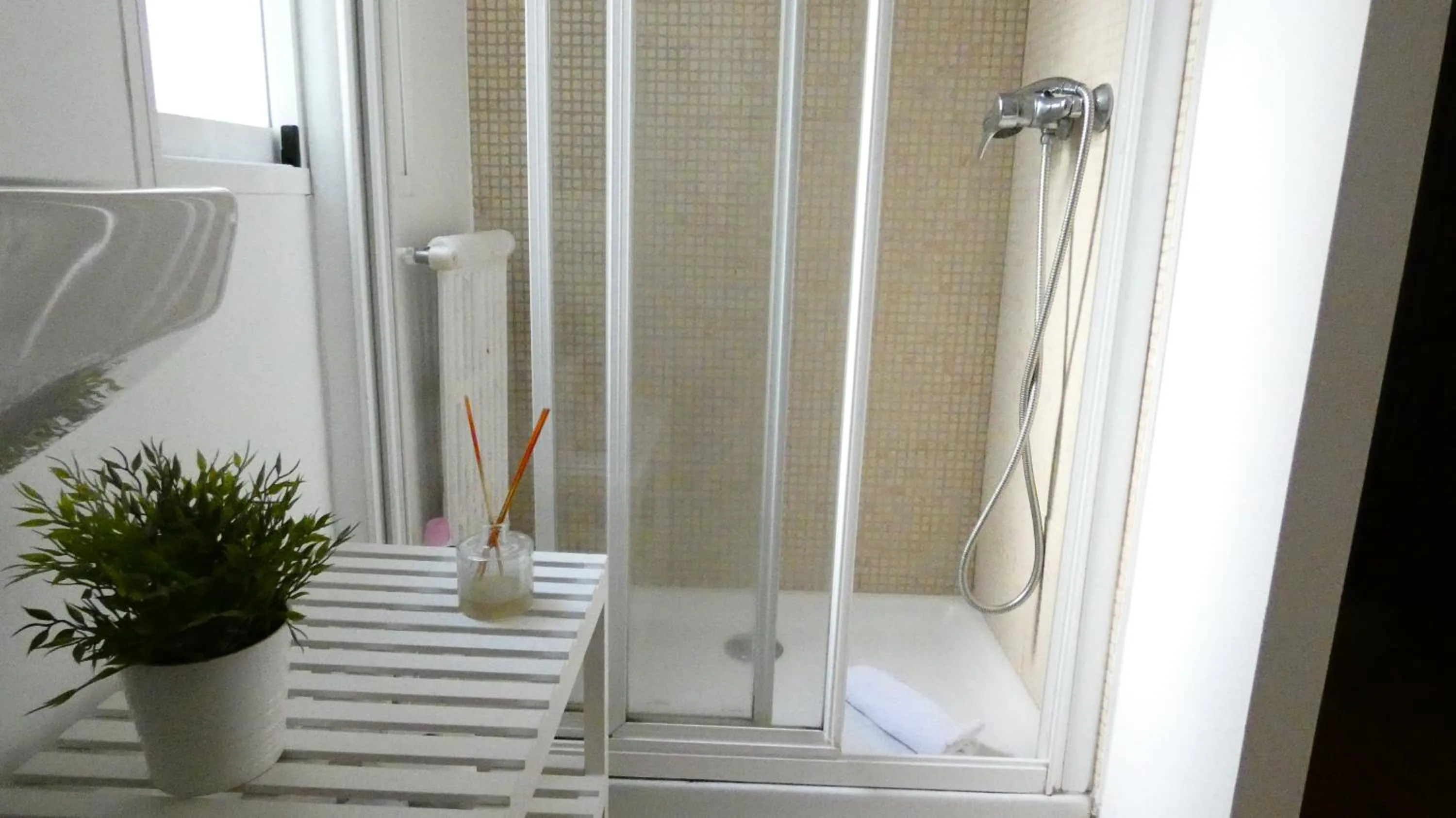 Shower in Azhar Suites
