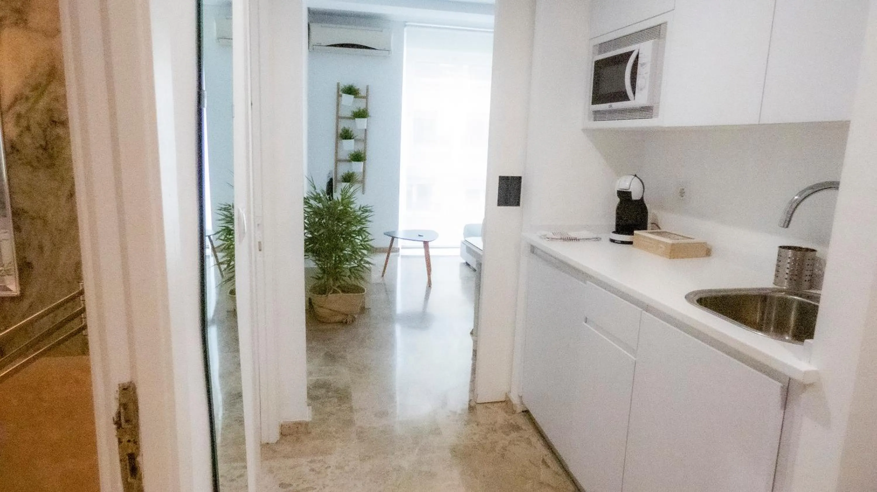 Kitchen or kitchenette in Azhar Suites