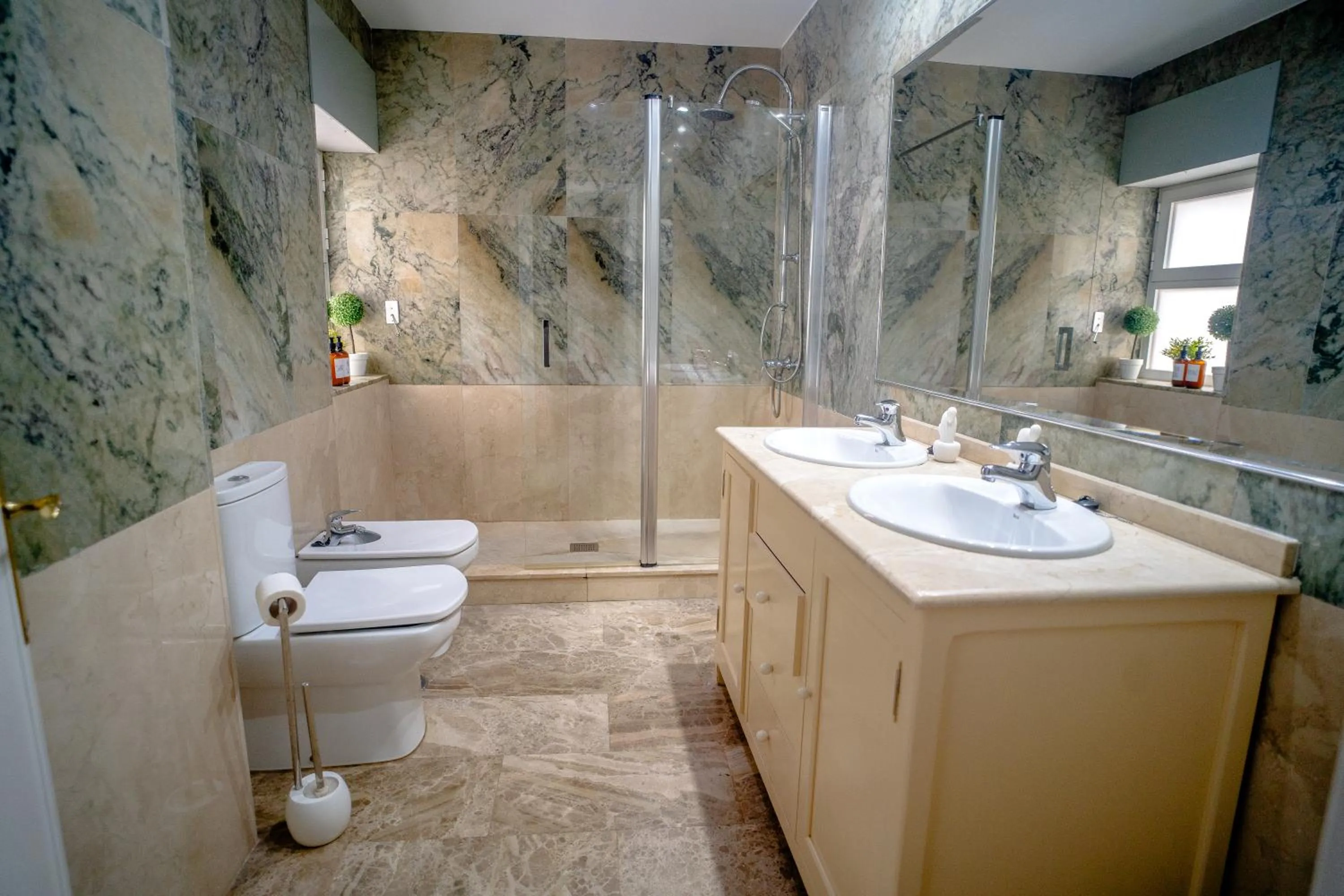 Shower in Azhar Suites