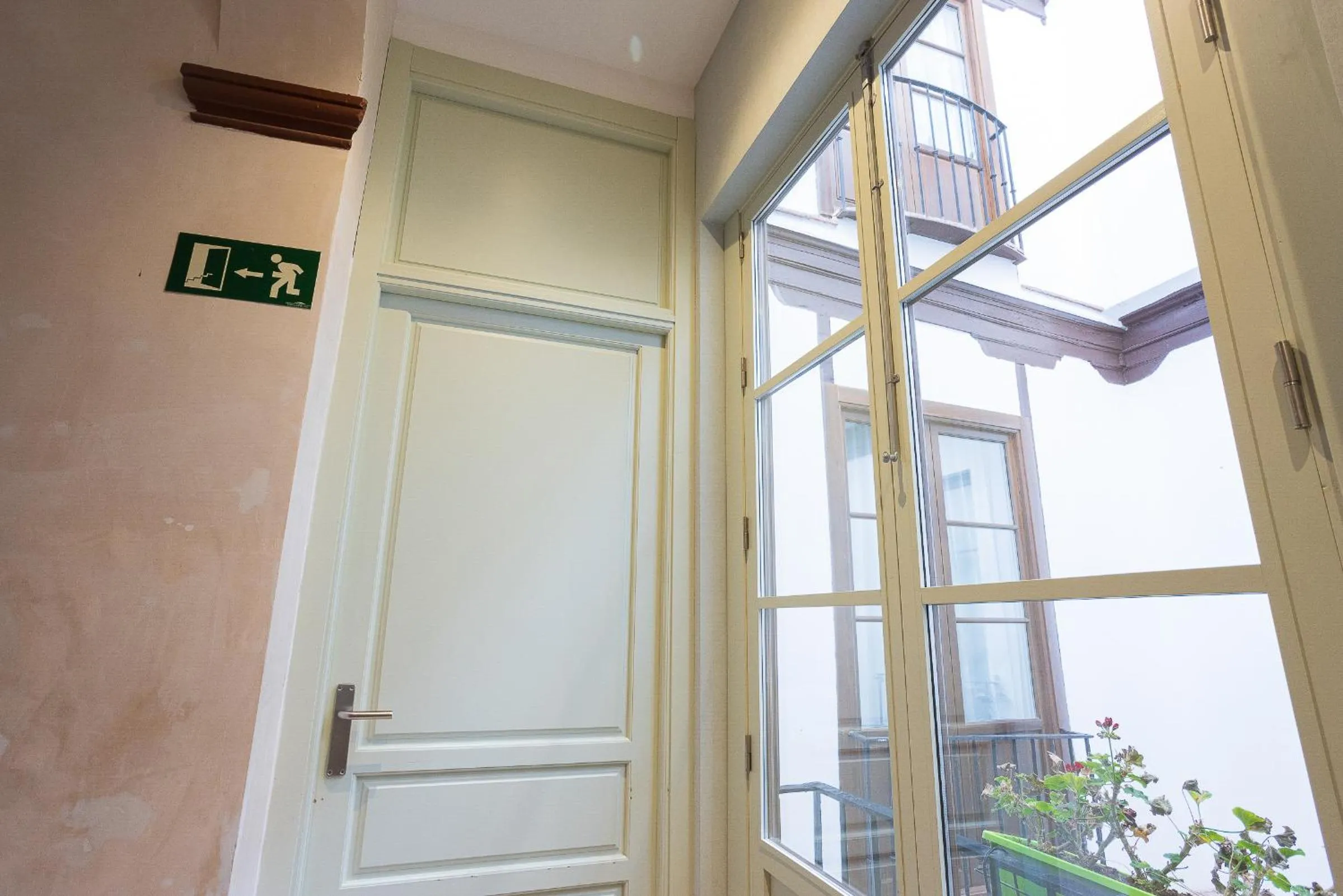 Patio in Madeinterranea Suites