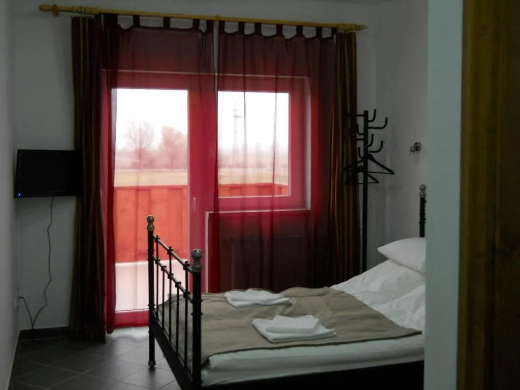 Bed in Kisdunapart 510