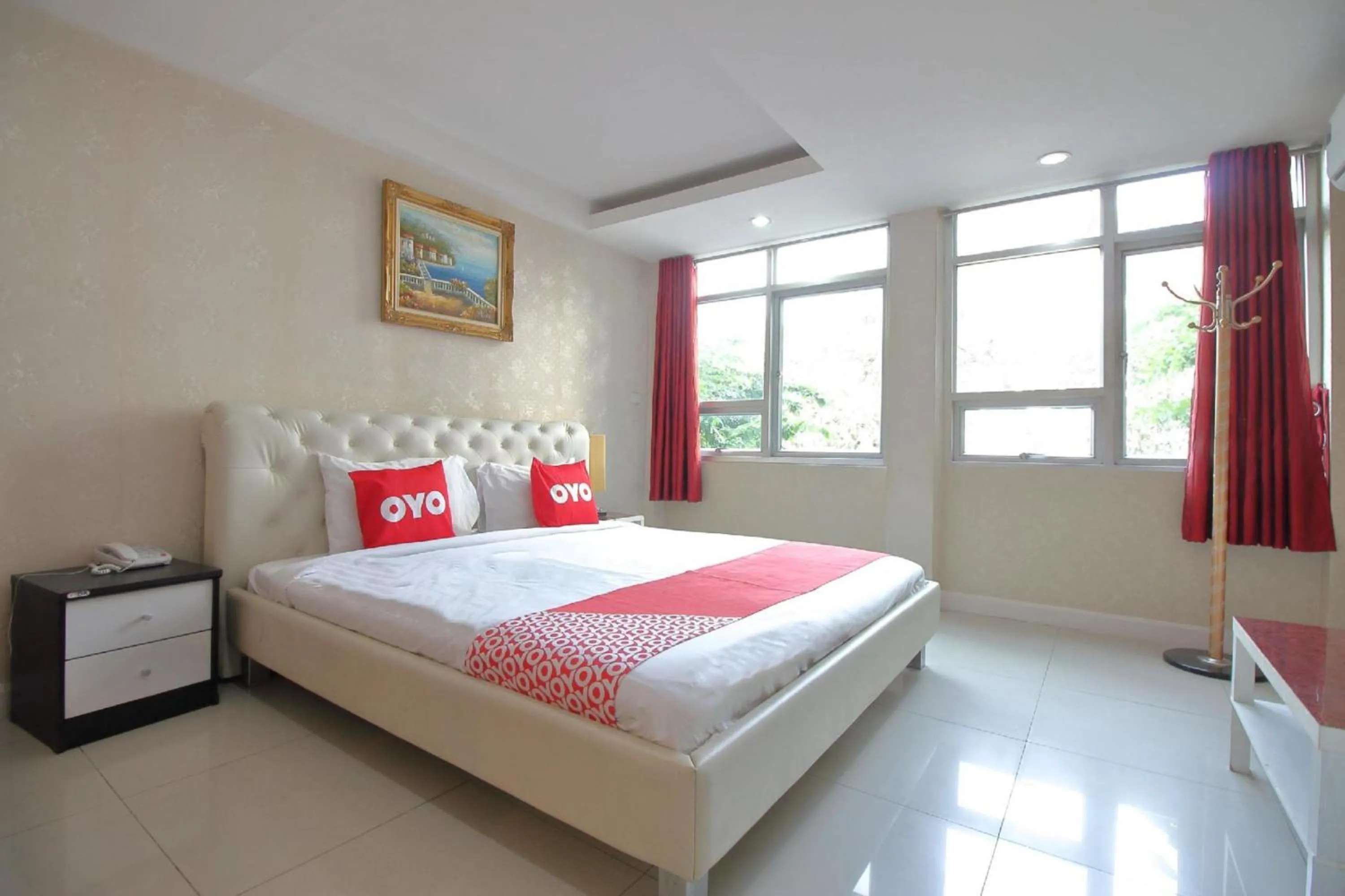 Bedroom, Bed in Diamond Residence Silom