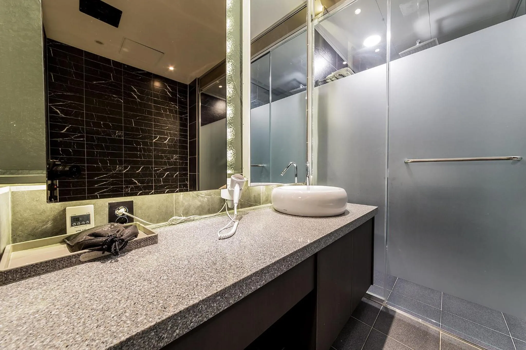 Bathroom in Rosabell Hotel