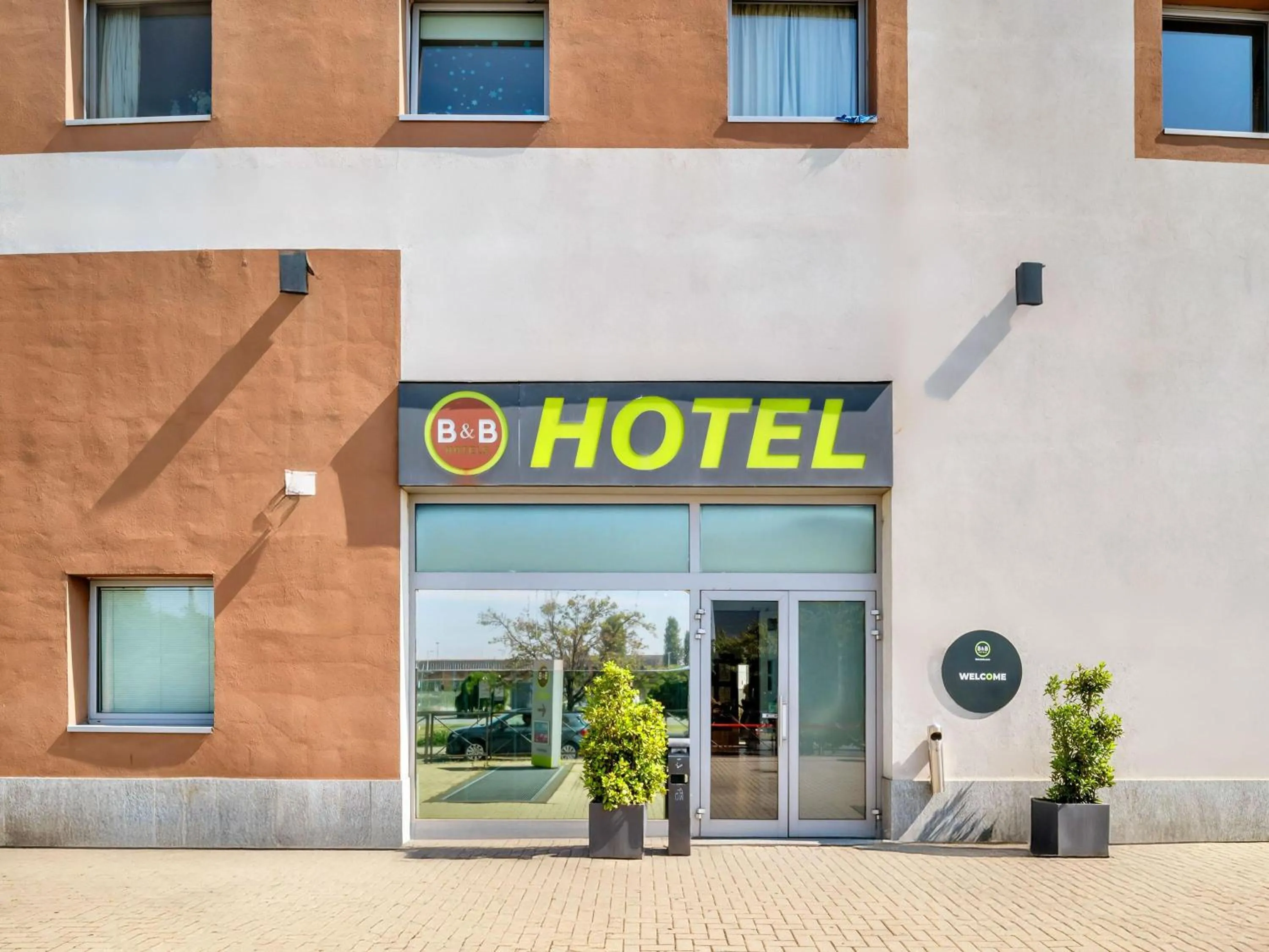 Property building in B&B HOTEL Torino Orbassano
