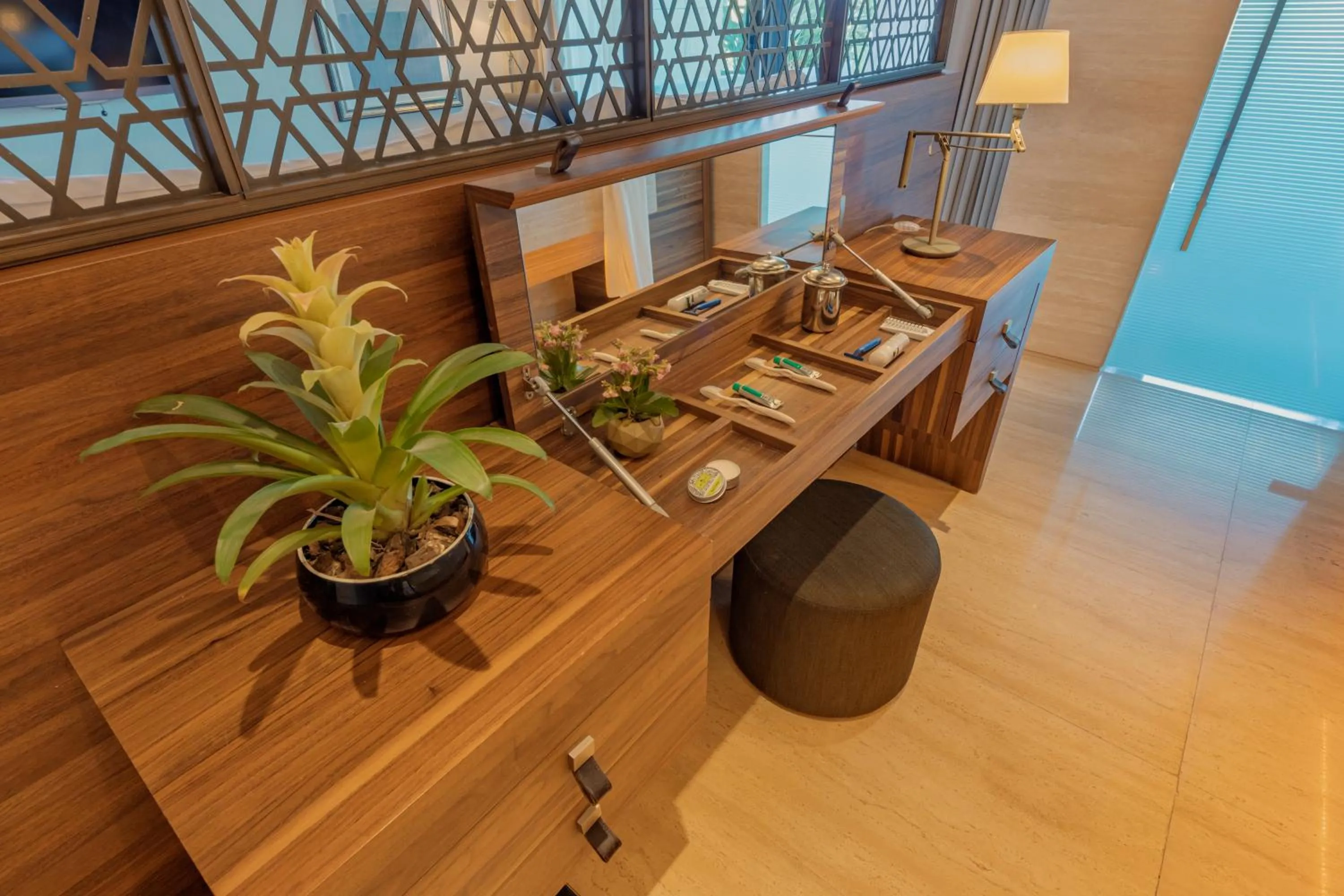 Decorative detail in D Maris Bay