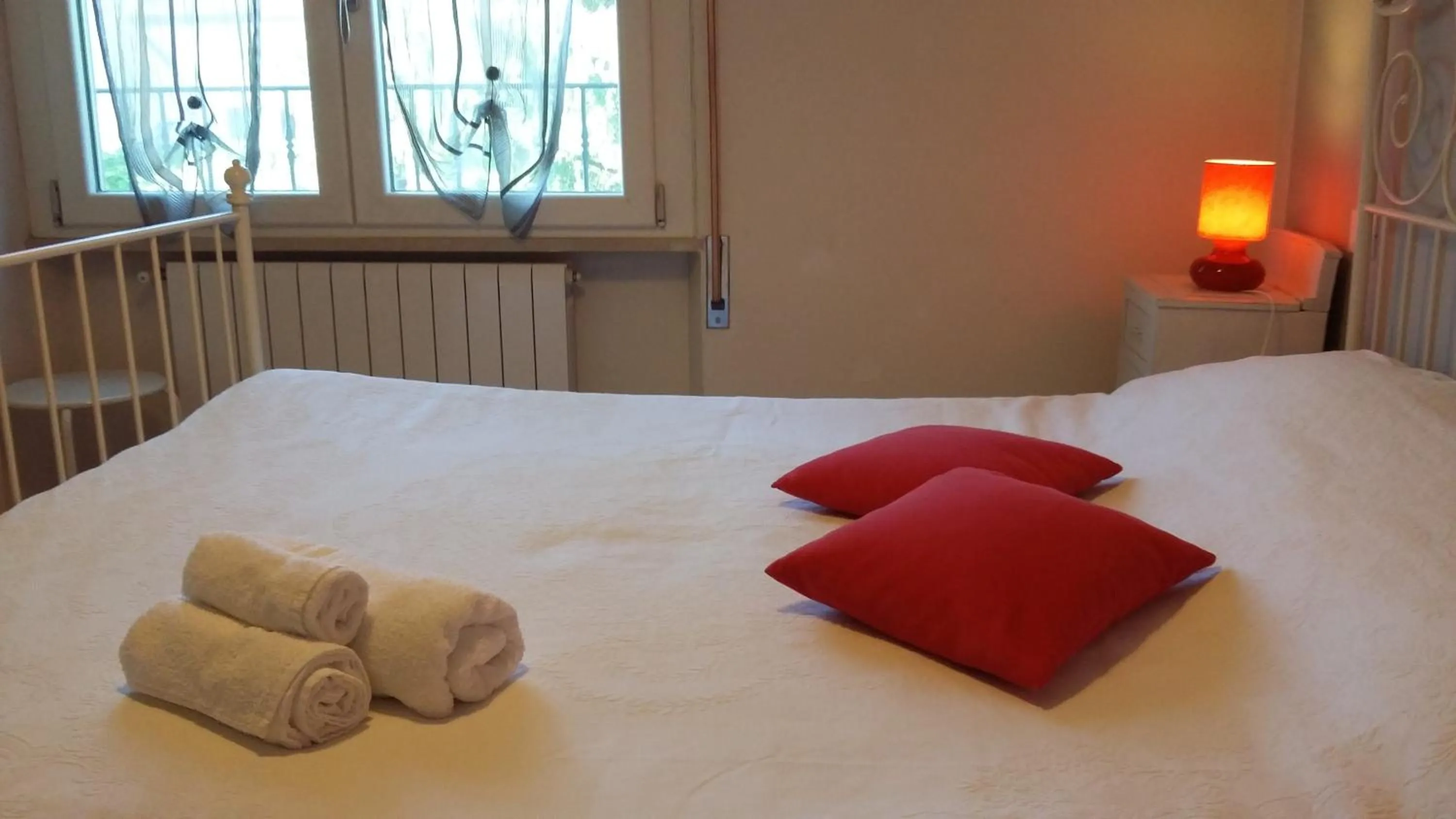 Photo of the whole room, Bed in B&B Il Paiolo