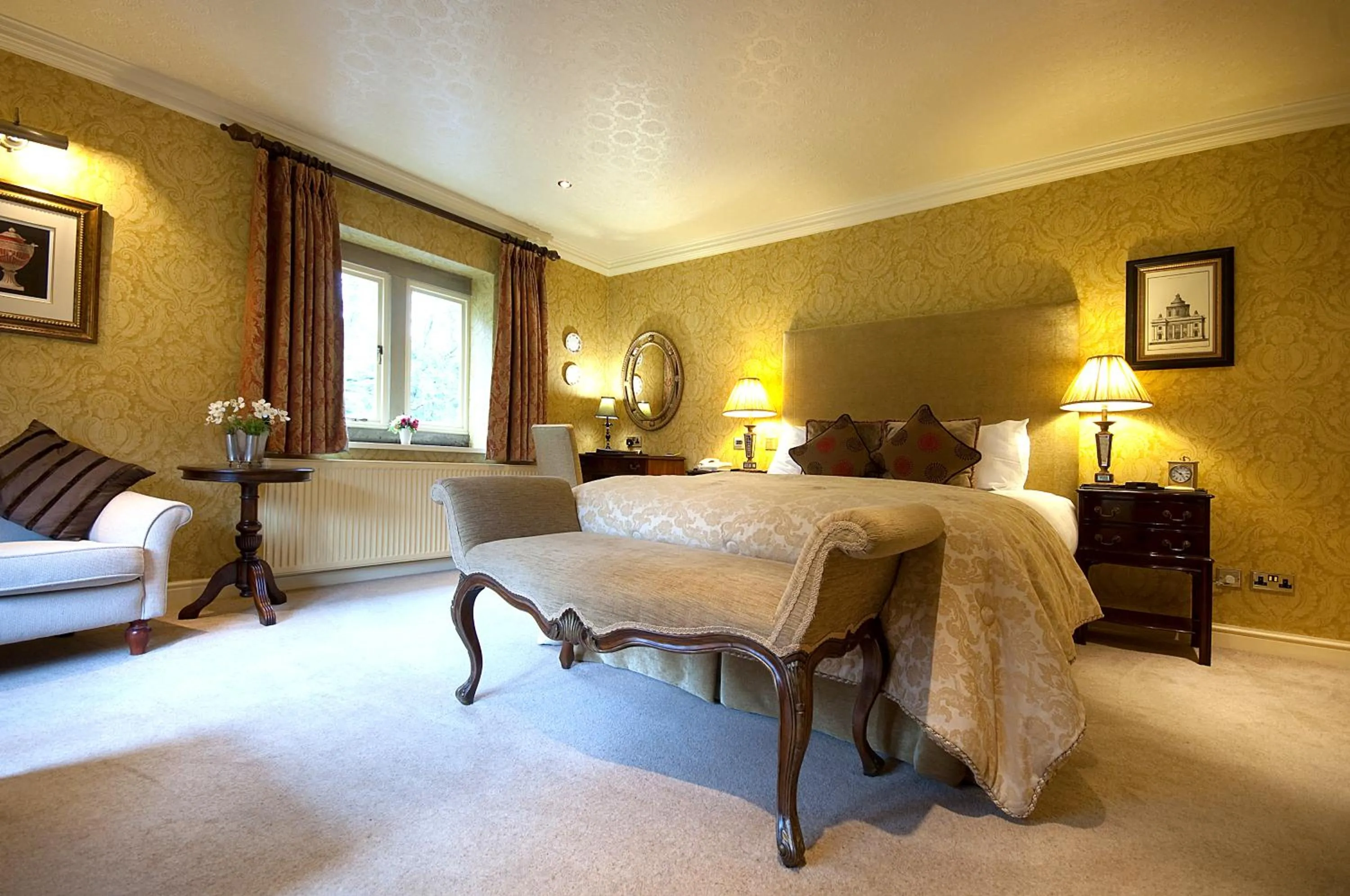 Bedroom, Bed in Whitley Hall Hotel