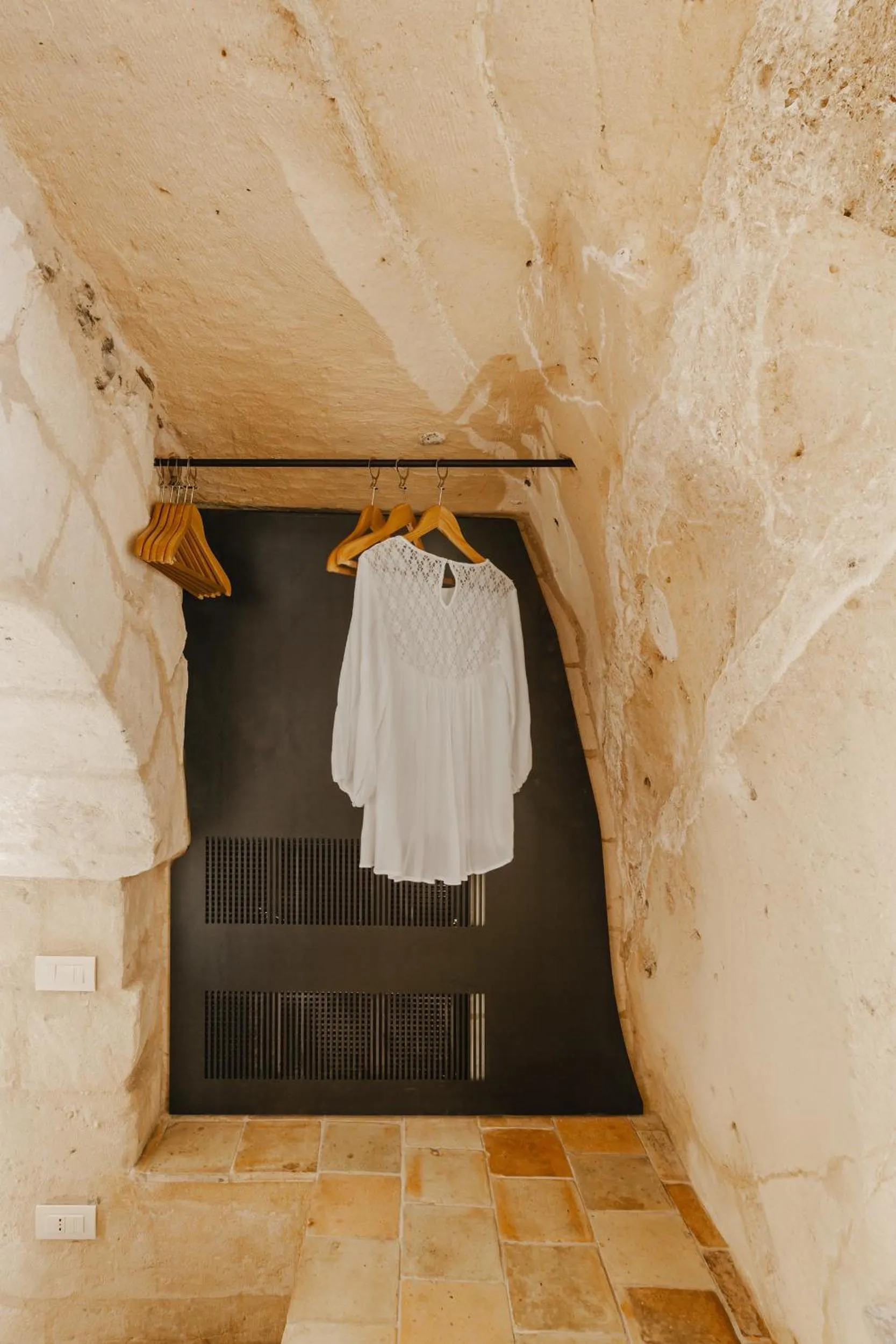 wardrobe in Ai Maestri Rooms&Cafè
