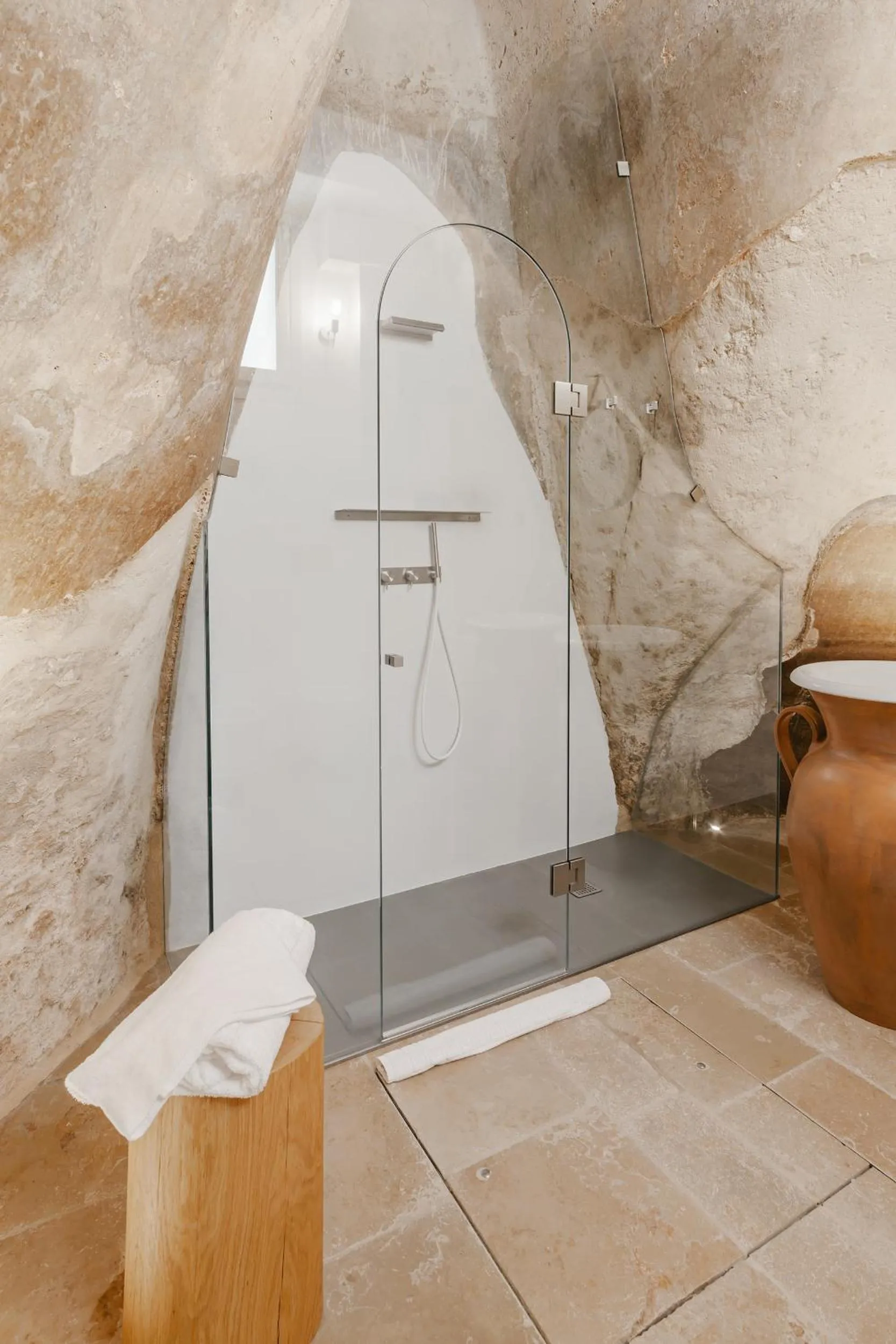 Shower in Ai Maestri Rooms&Cafè