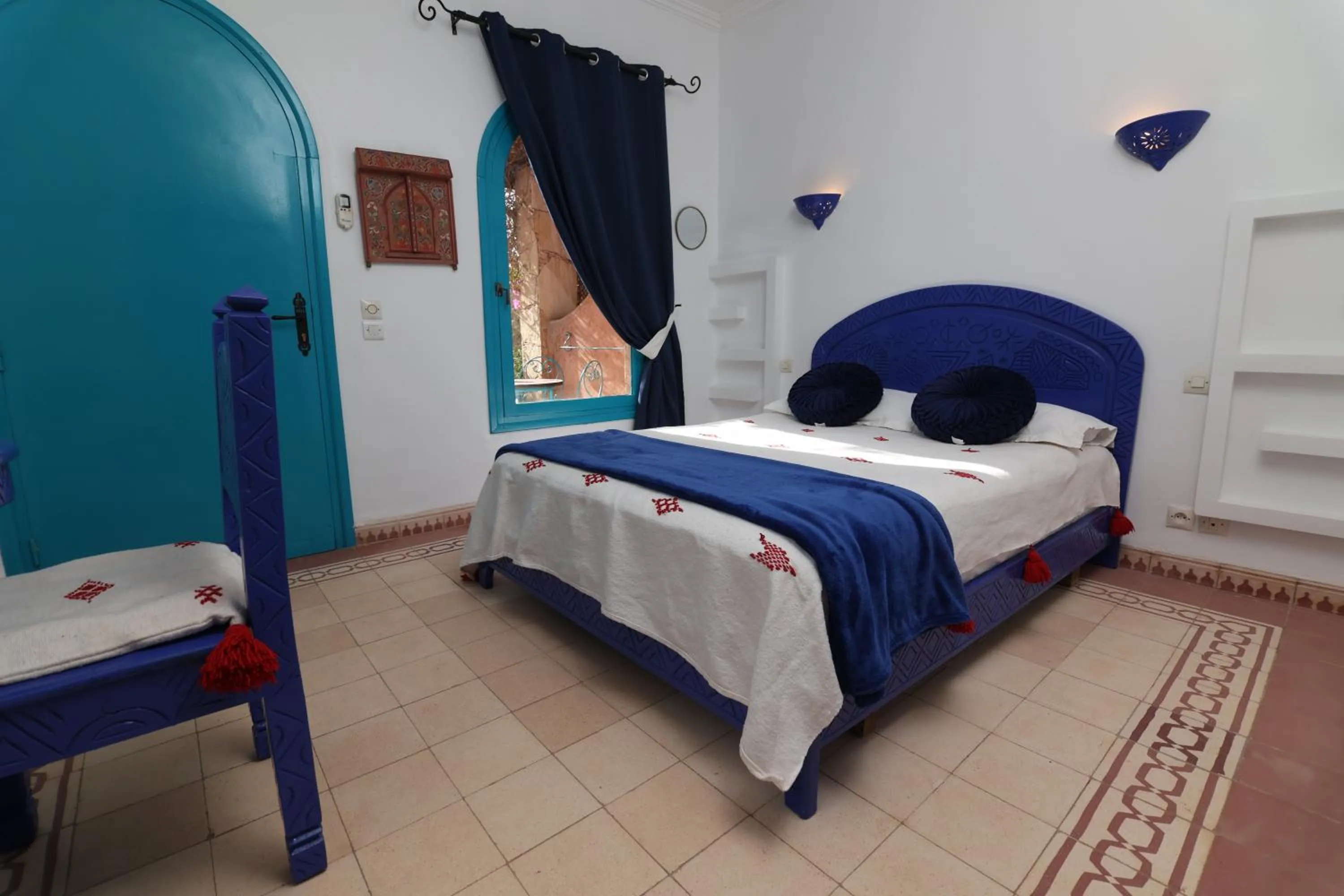 Bed in Paradis Nomade