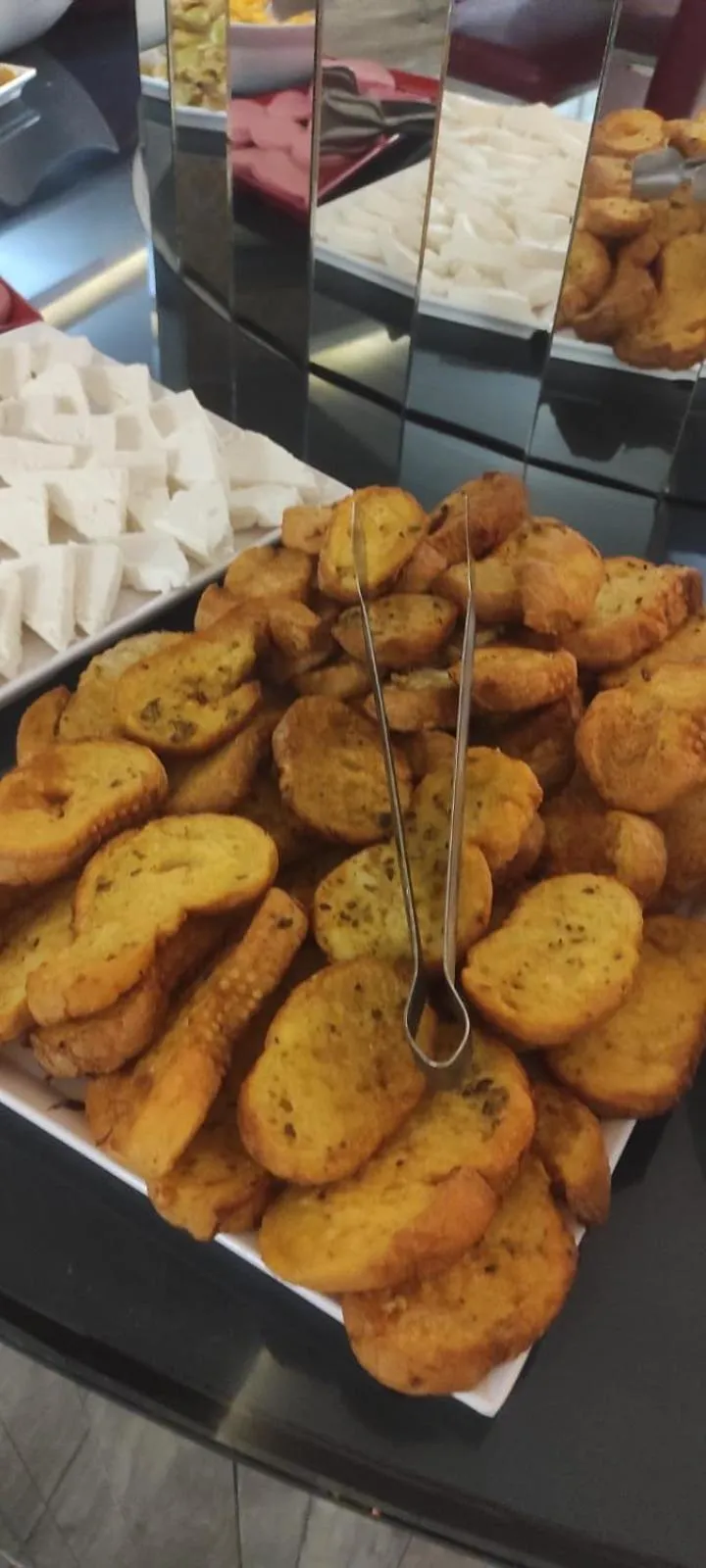 Restaurant/places to eat in VERSİON HOTEL