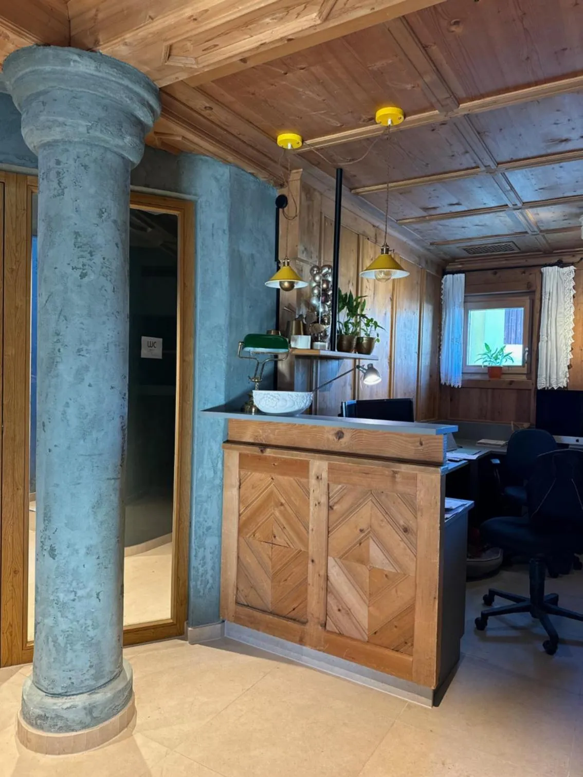 Lobby or reception in Boutiquehotel ZOMM in Seefeld