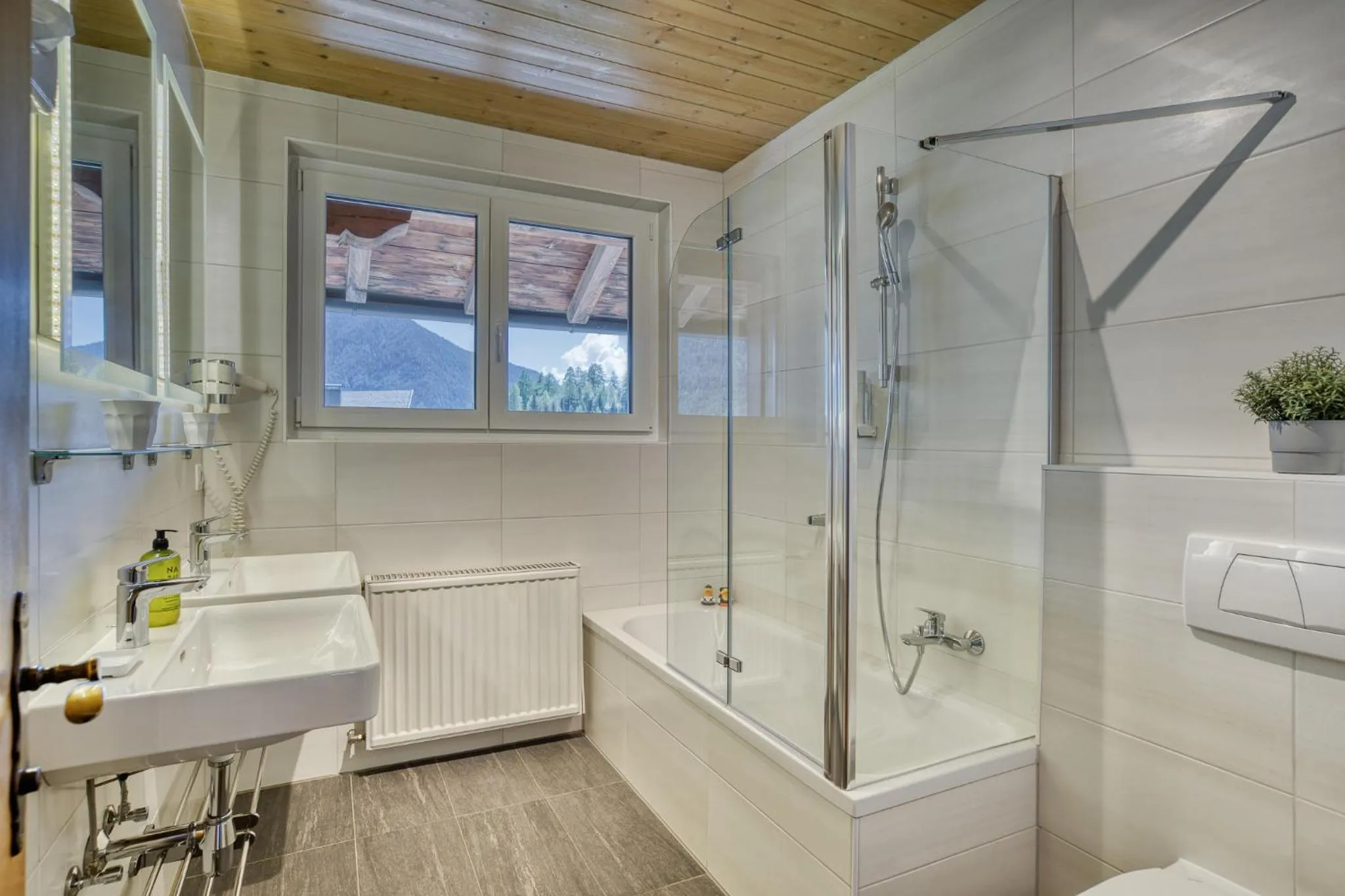 Bathroom in Boutiquehotel ZOMM in Seefeld