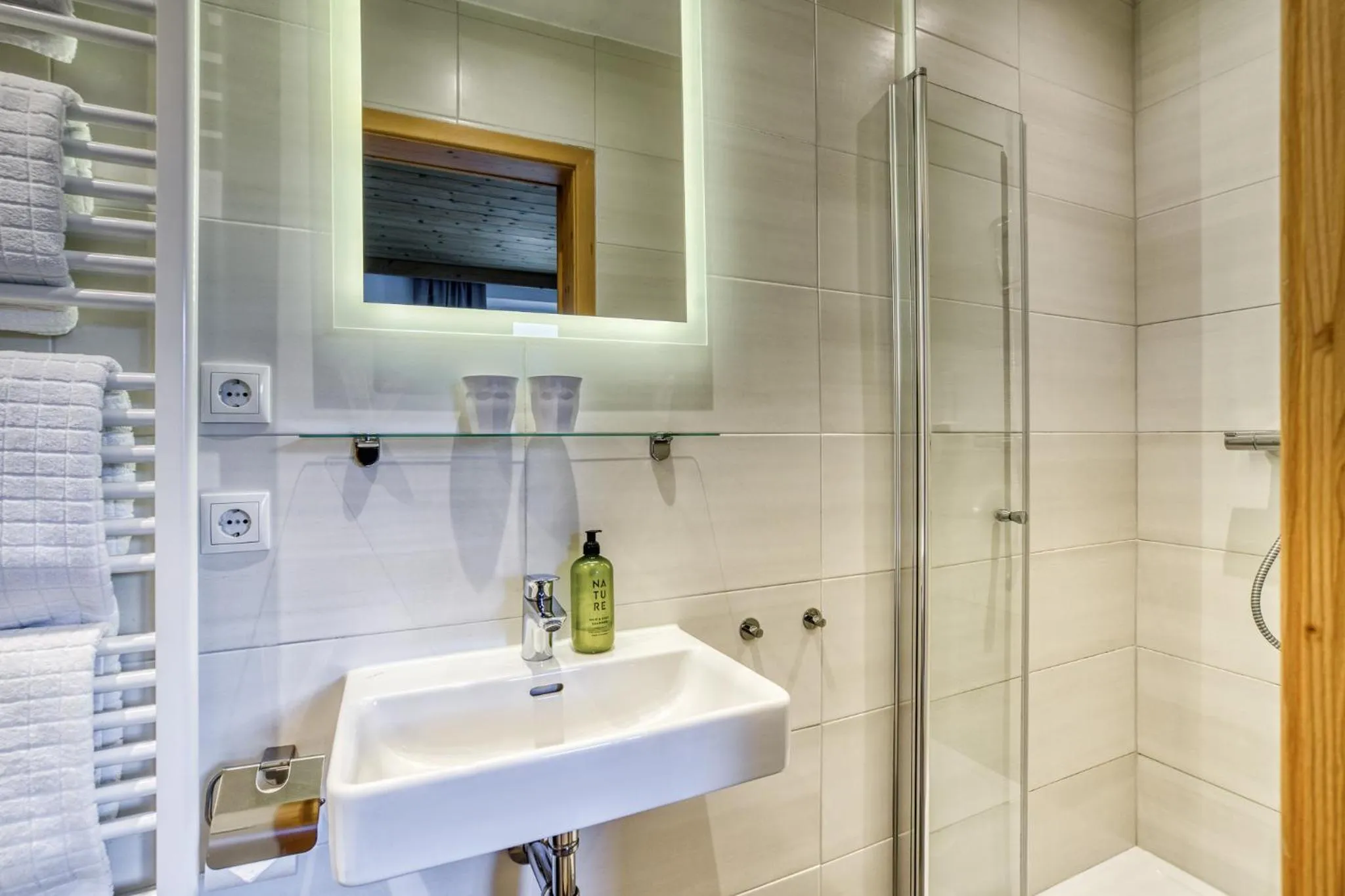 Shower in Boutiquehotel ZOMM in Seefeld