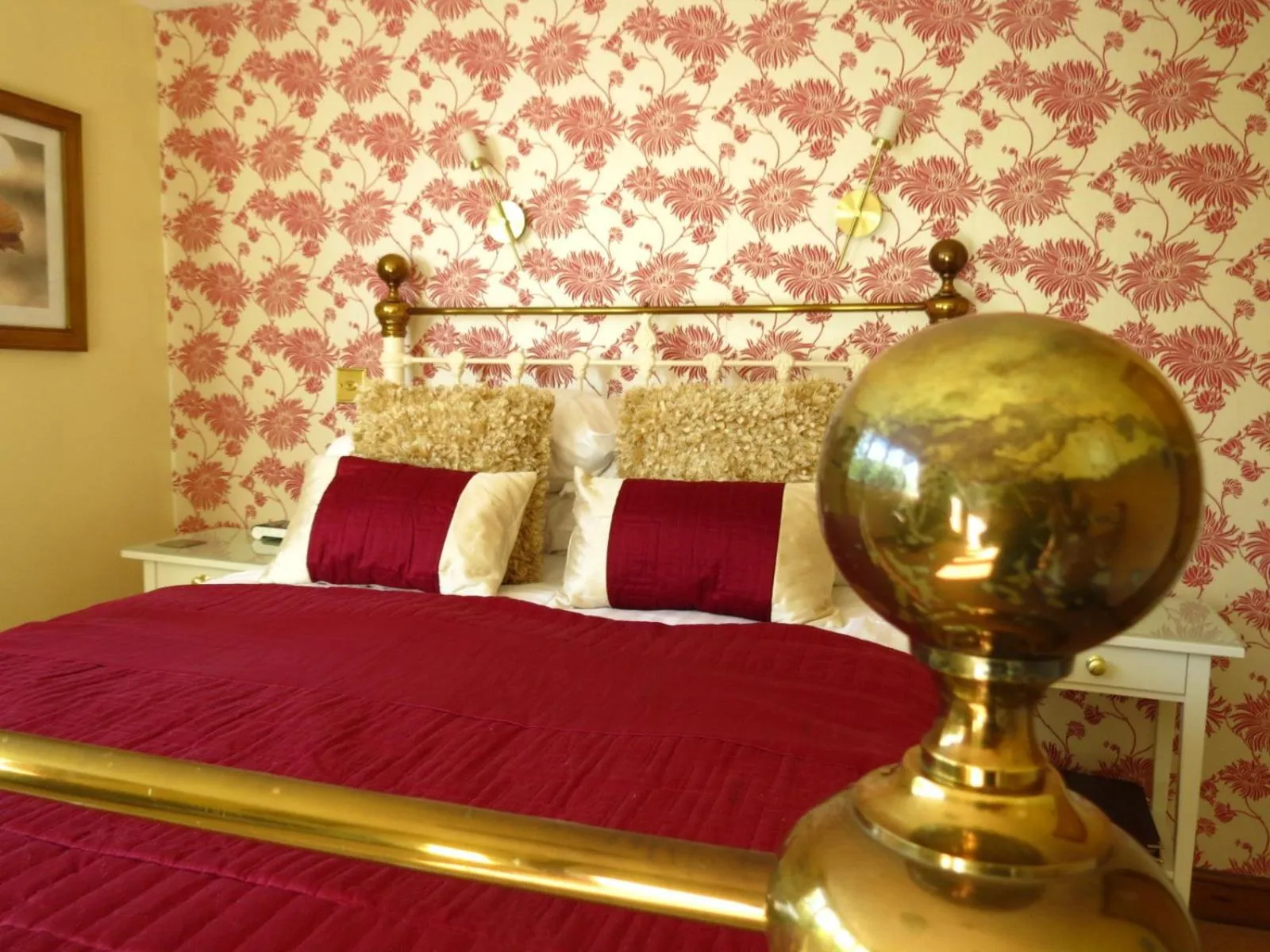 Bed in Laurel Cottage