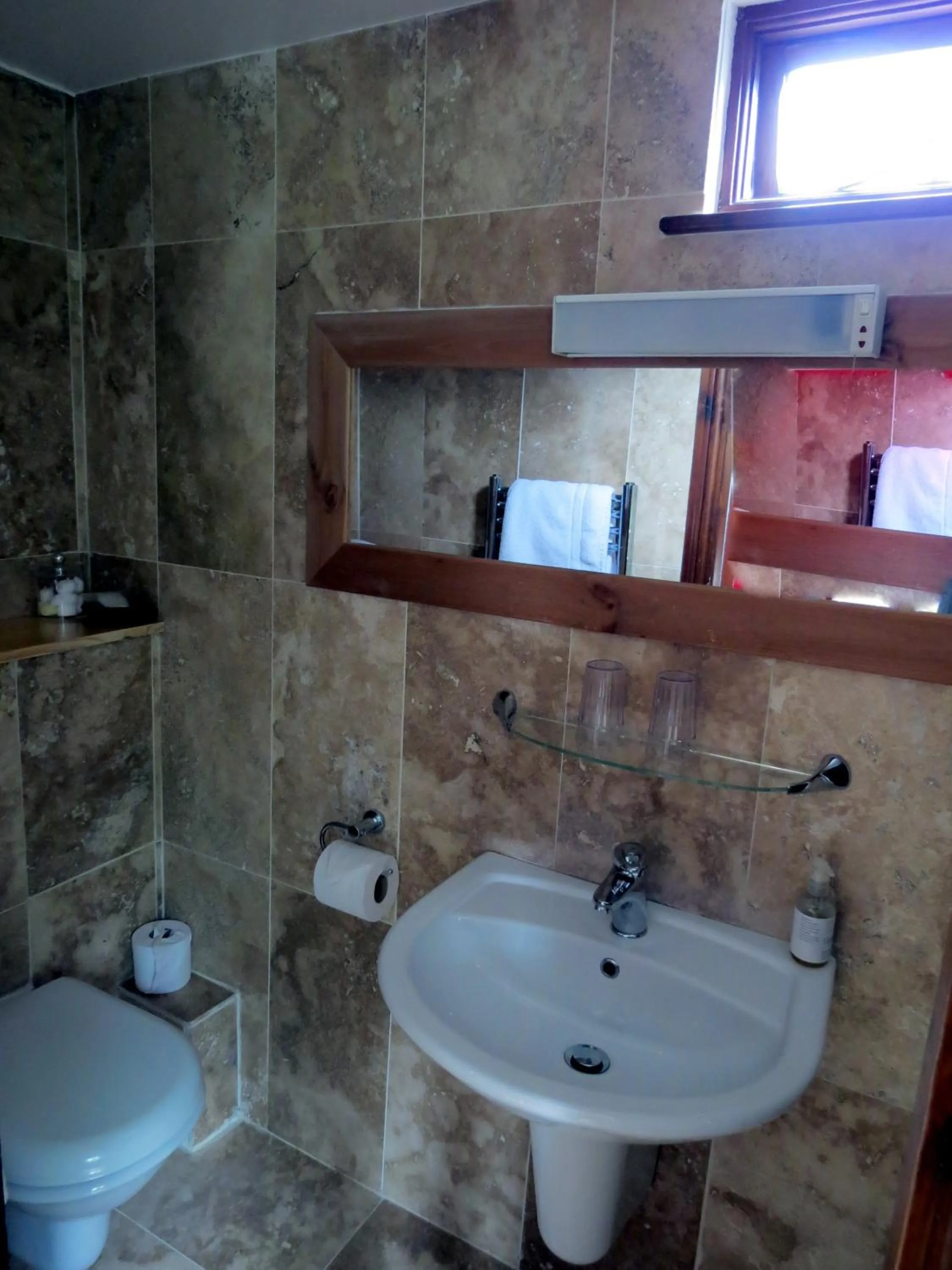 Bathroom in Laurel Cottage