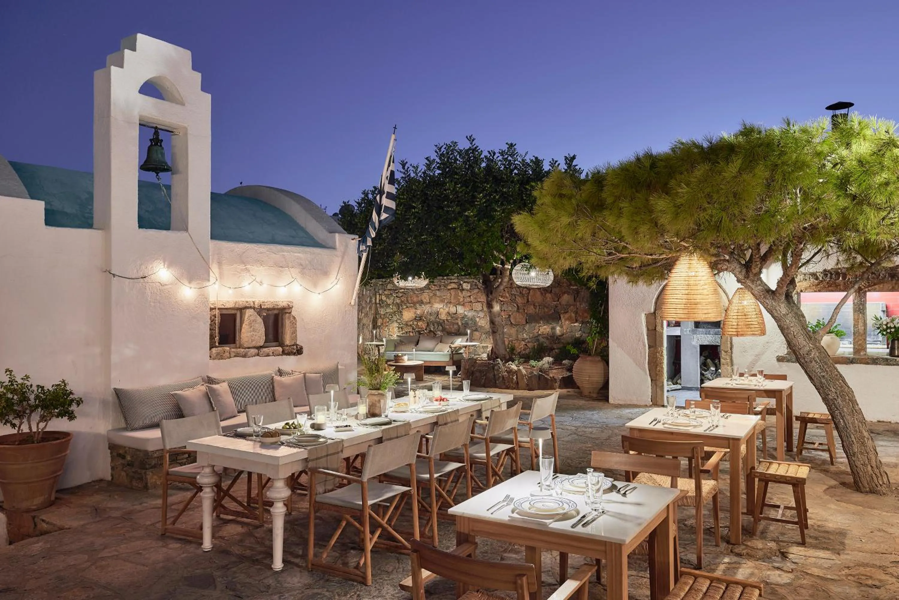 Restaurant/places to eat in Thalassa Villas