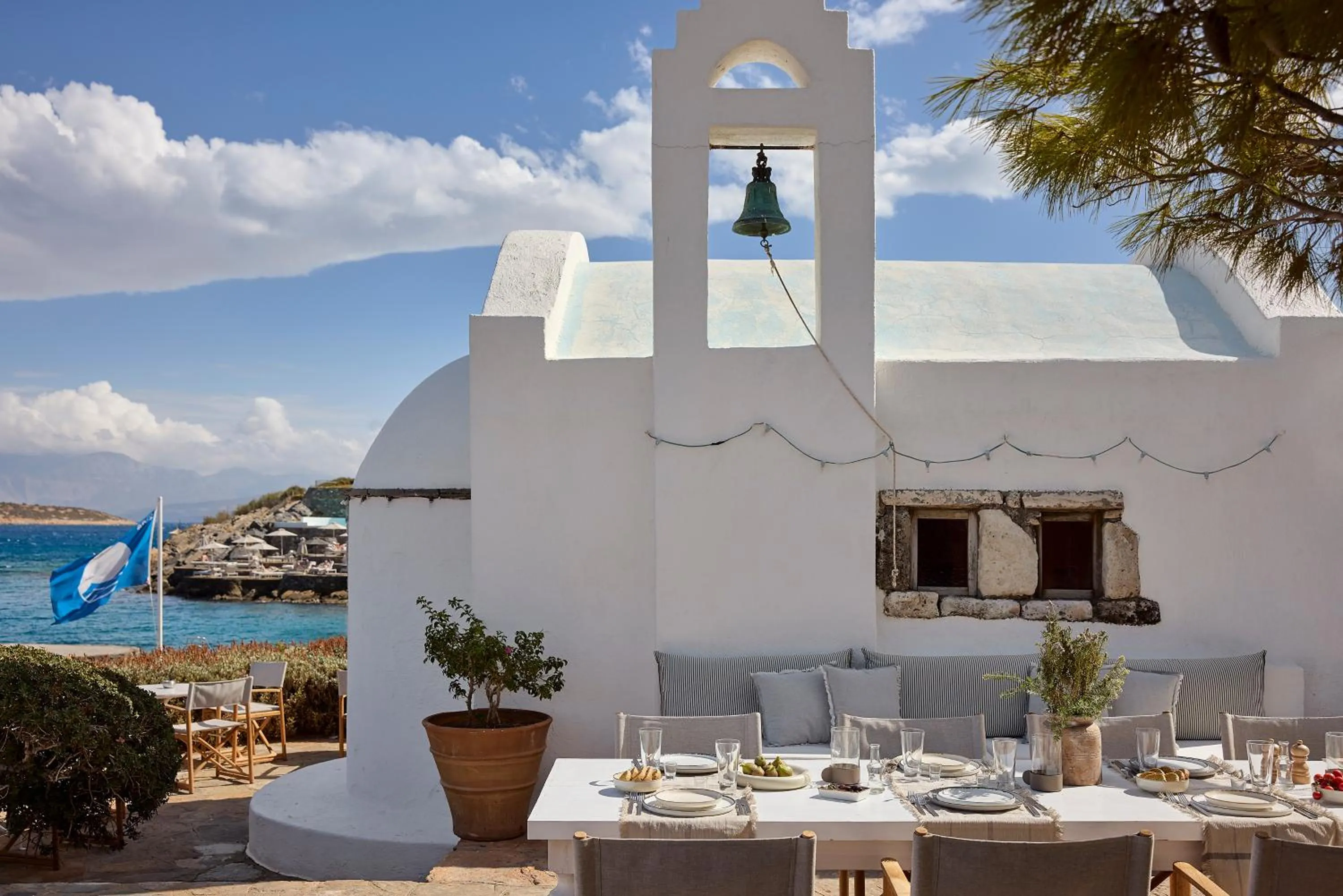 Restaurant/places to eat in Thalassa Villas