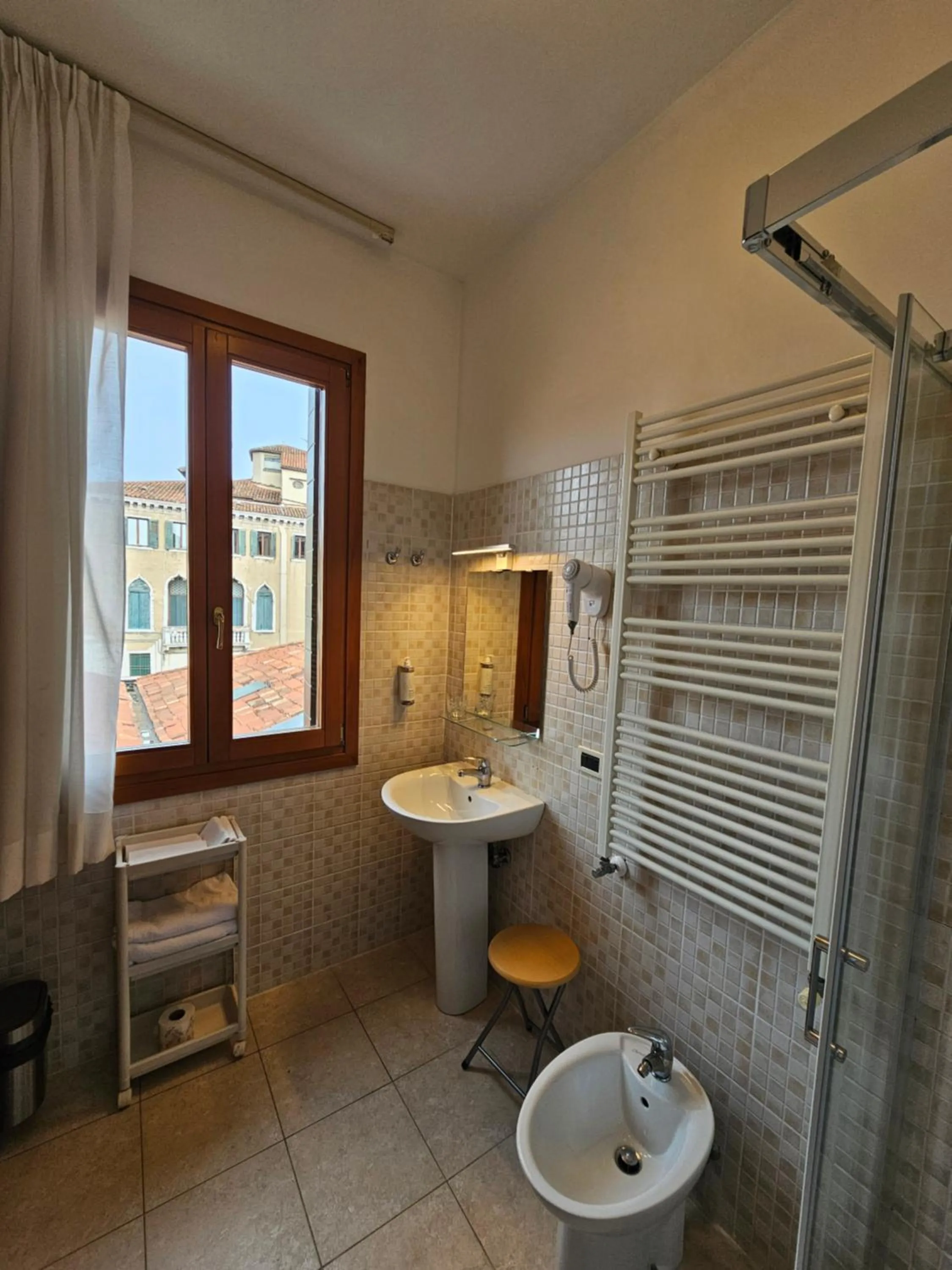 Shower in Antica Raffineria