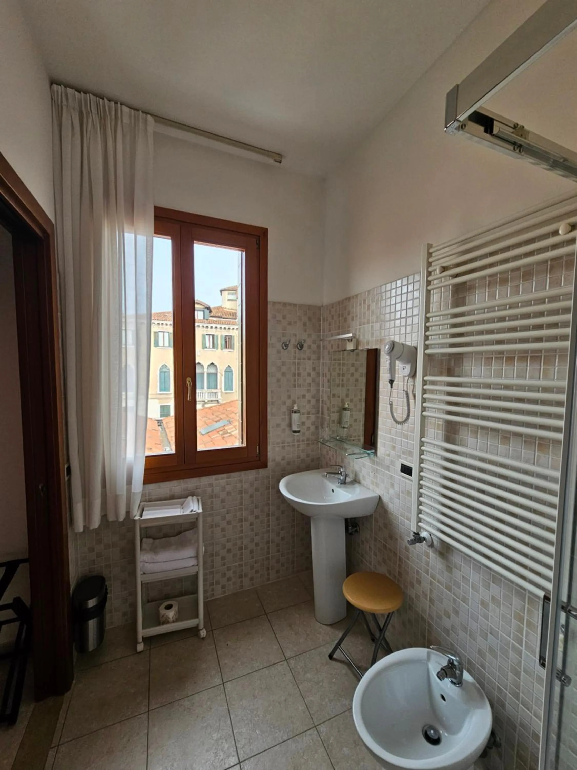 Shower in Antica Raffineria