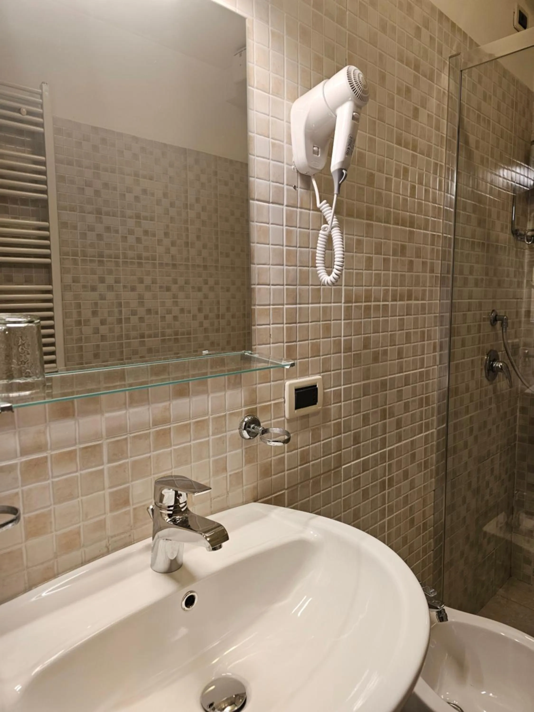 Shower in Antica Raffineria