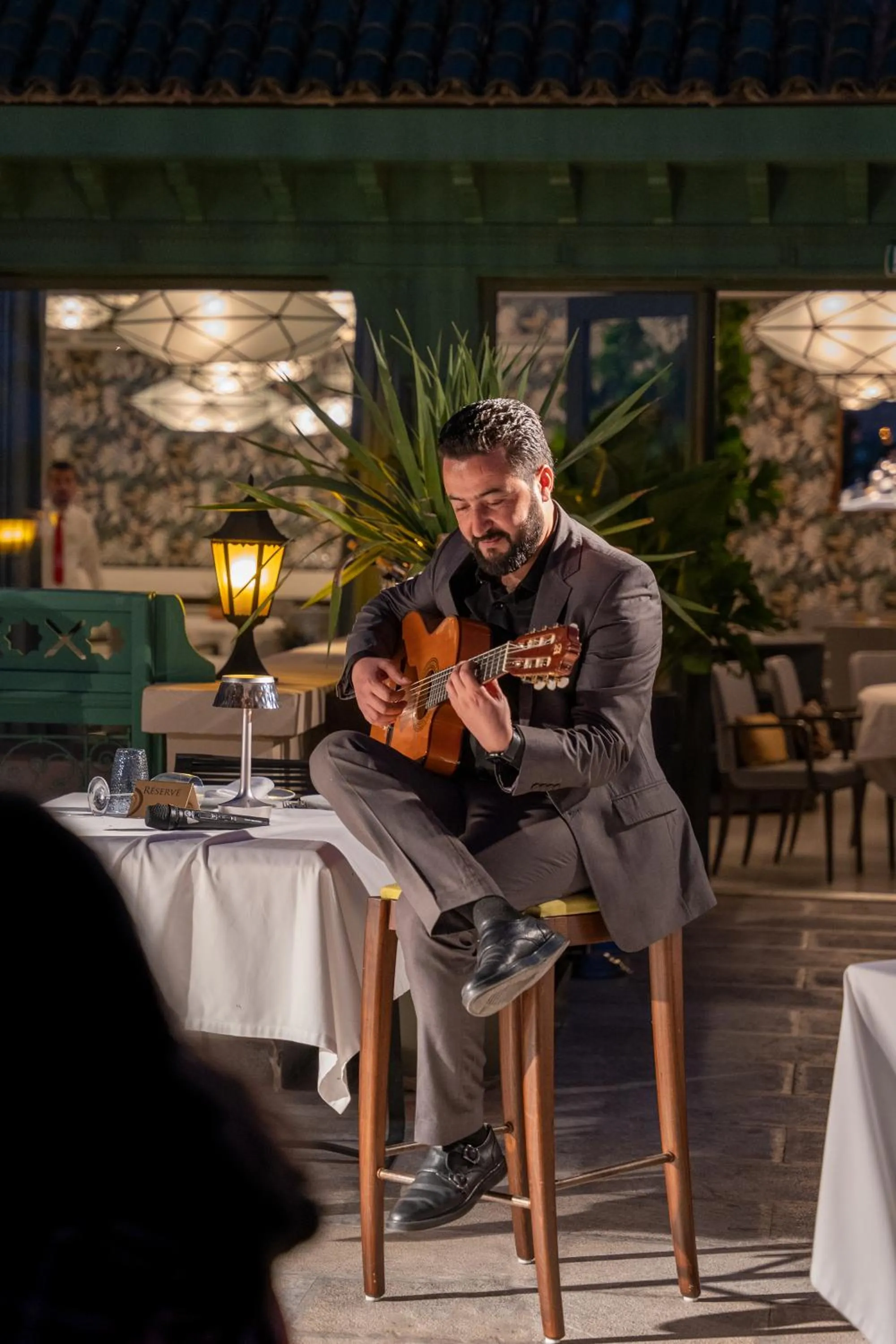 Evening entertainment in Palais Faraj Suites & Spa