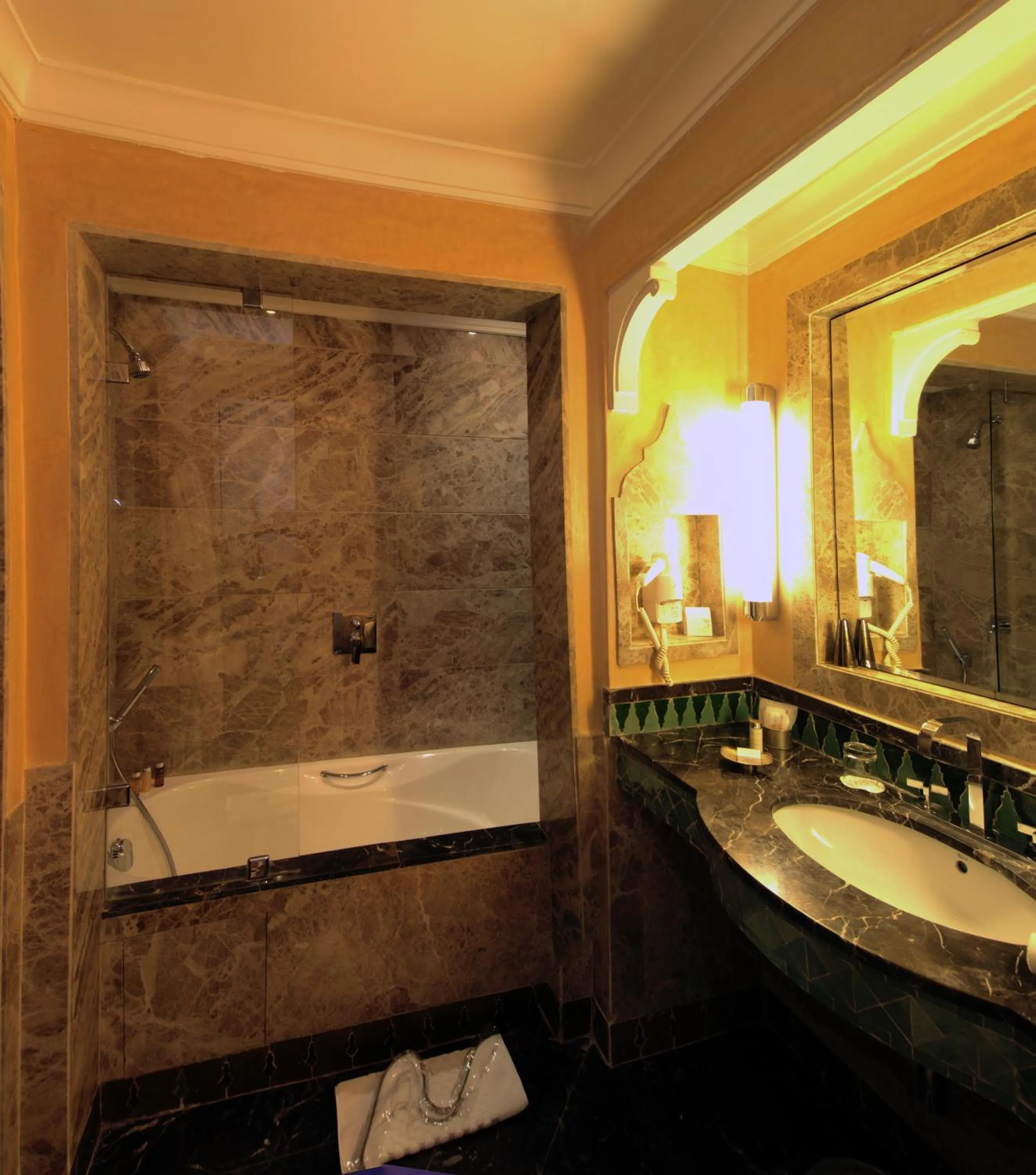 Bathroom in Palais Faraj Suites & Spa