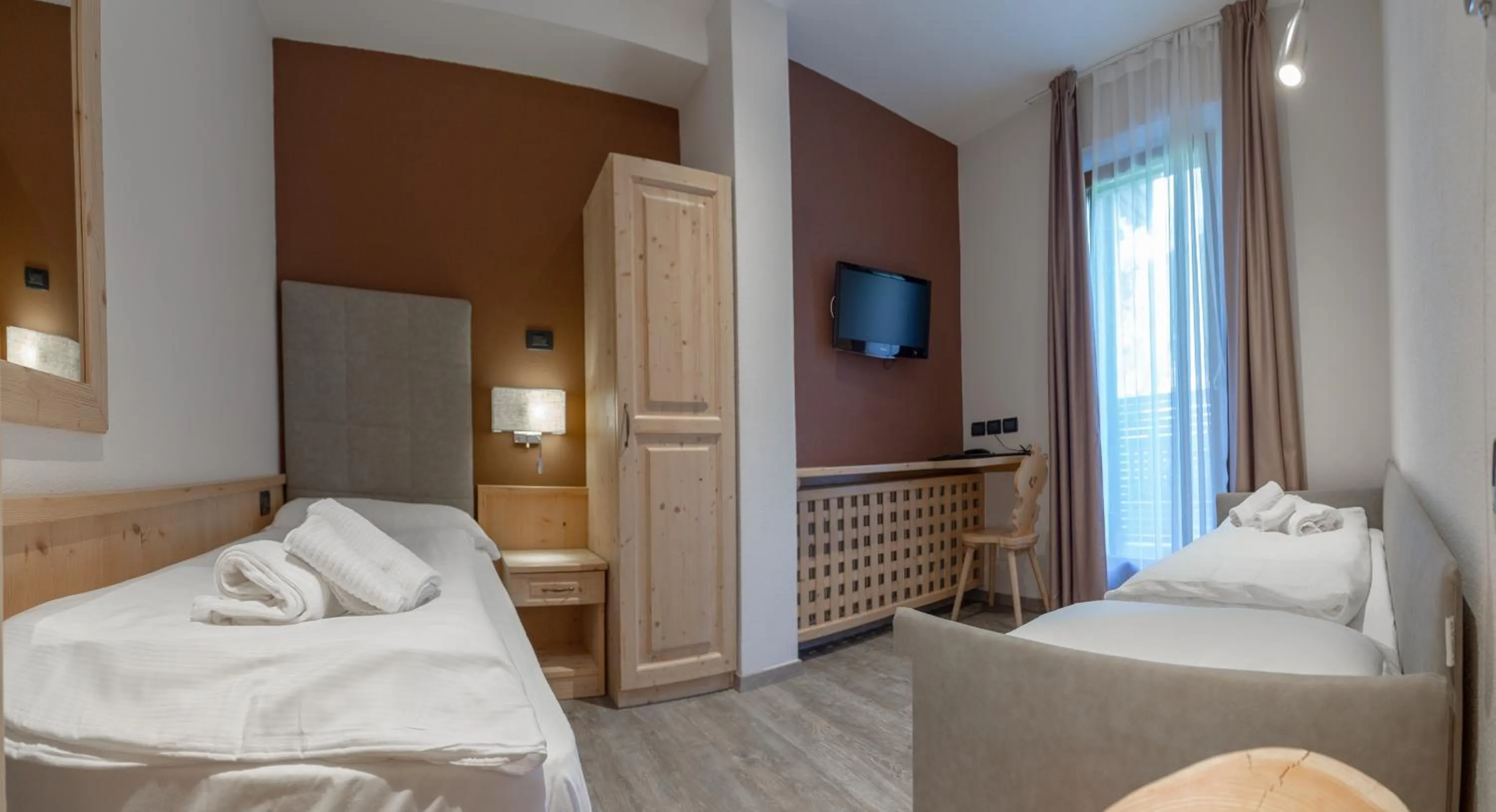 Photo of the whole room, Bed in Hotel Garni My Ledro
