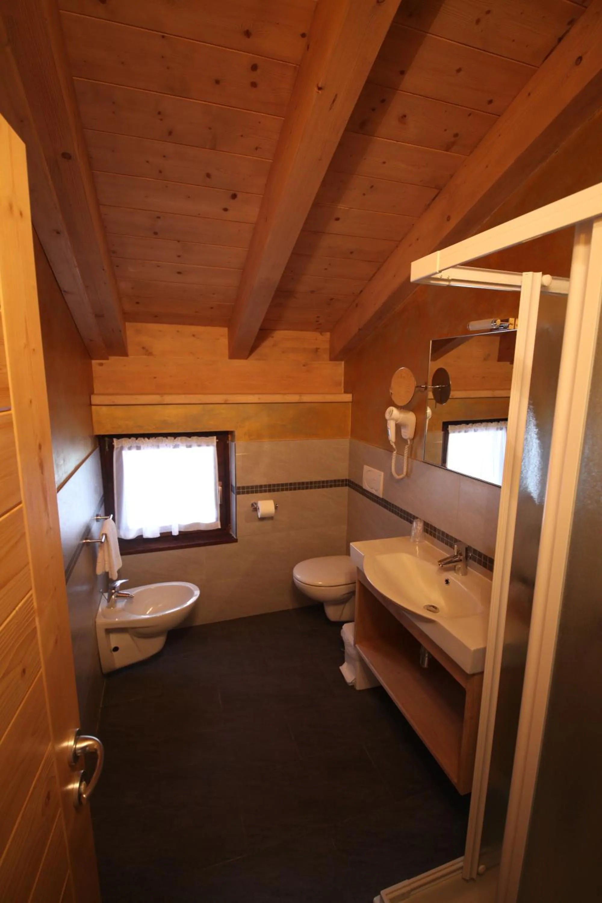 Shower in Hotel Garni My Ledro