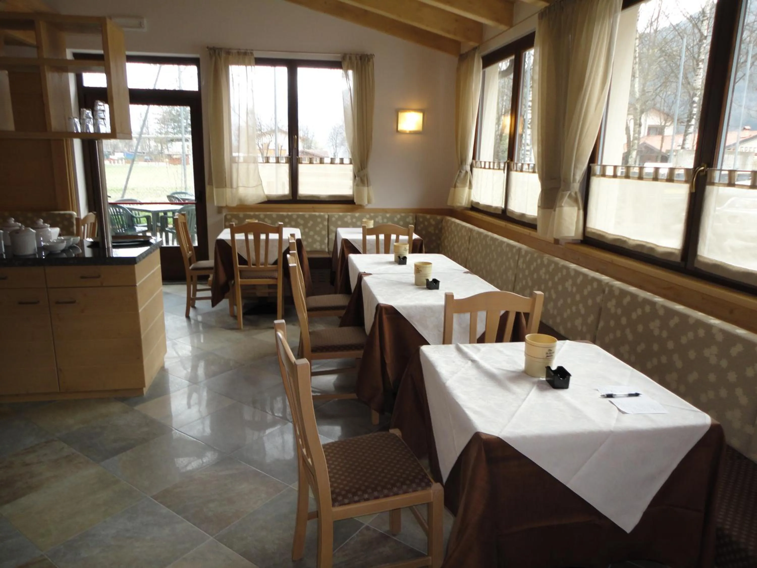 Restaurant/places to eat in Hotel Garni My Ledro