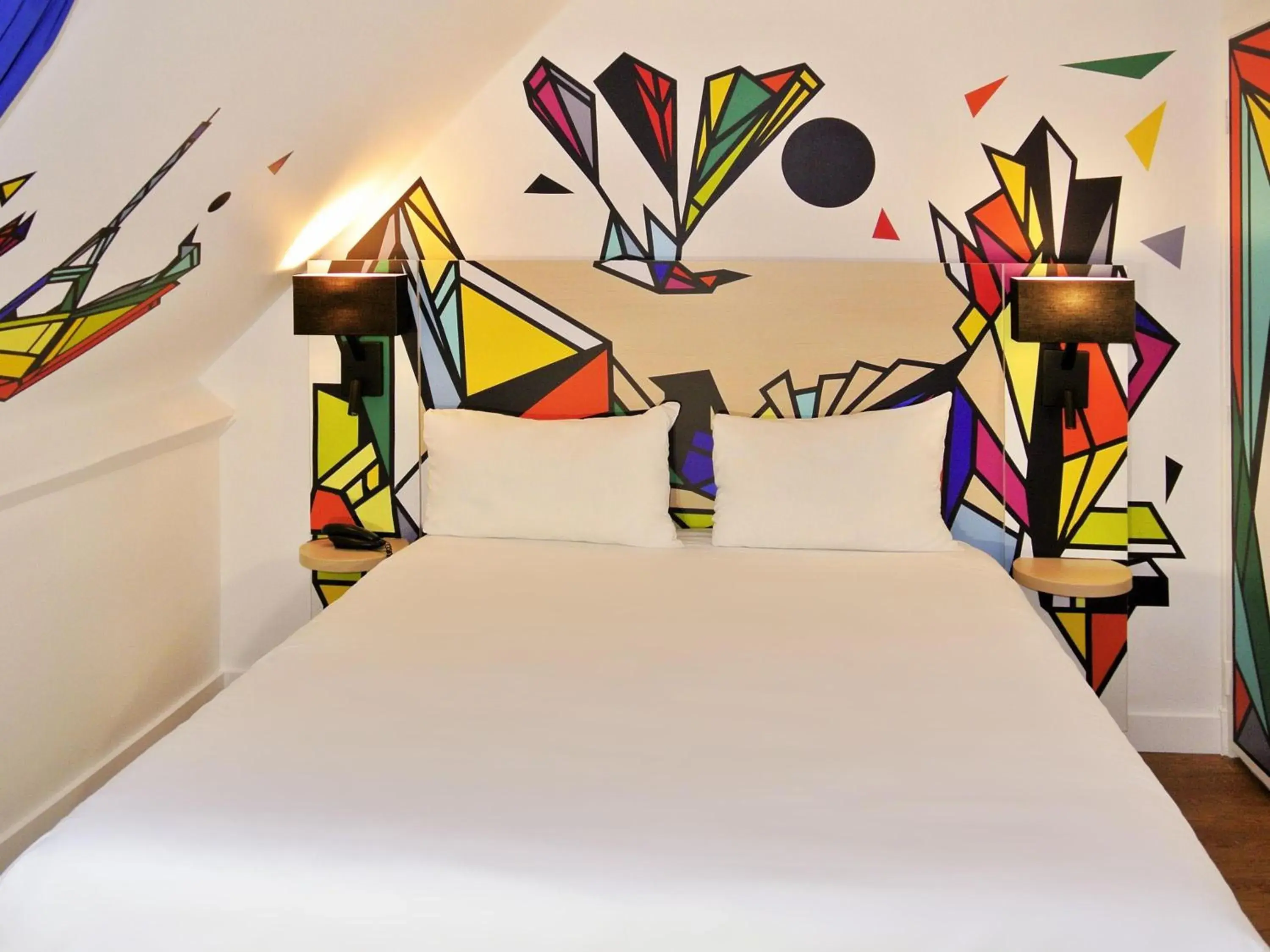 Bedroom, Bed in ibis Styles Paris Maine Montparnasse Bedroom, Bed in ibis Styles Paris Maine Montparnasse