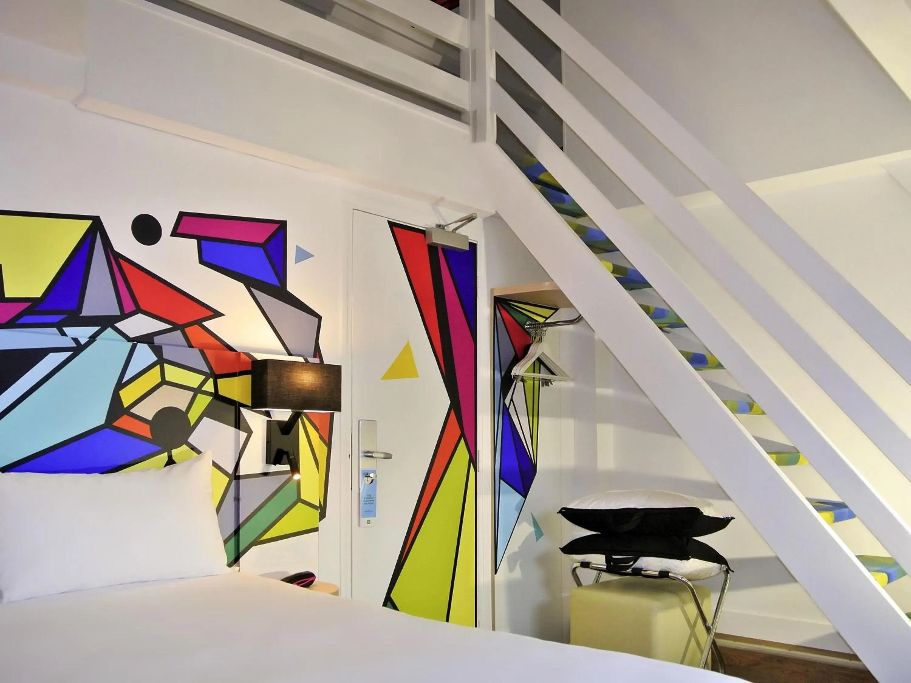 Bedroom in ibis Styles Paris Maine Montparnasse Bedroom in ibis Styles Paris Maine Montparnasse