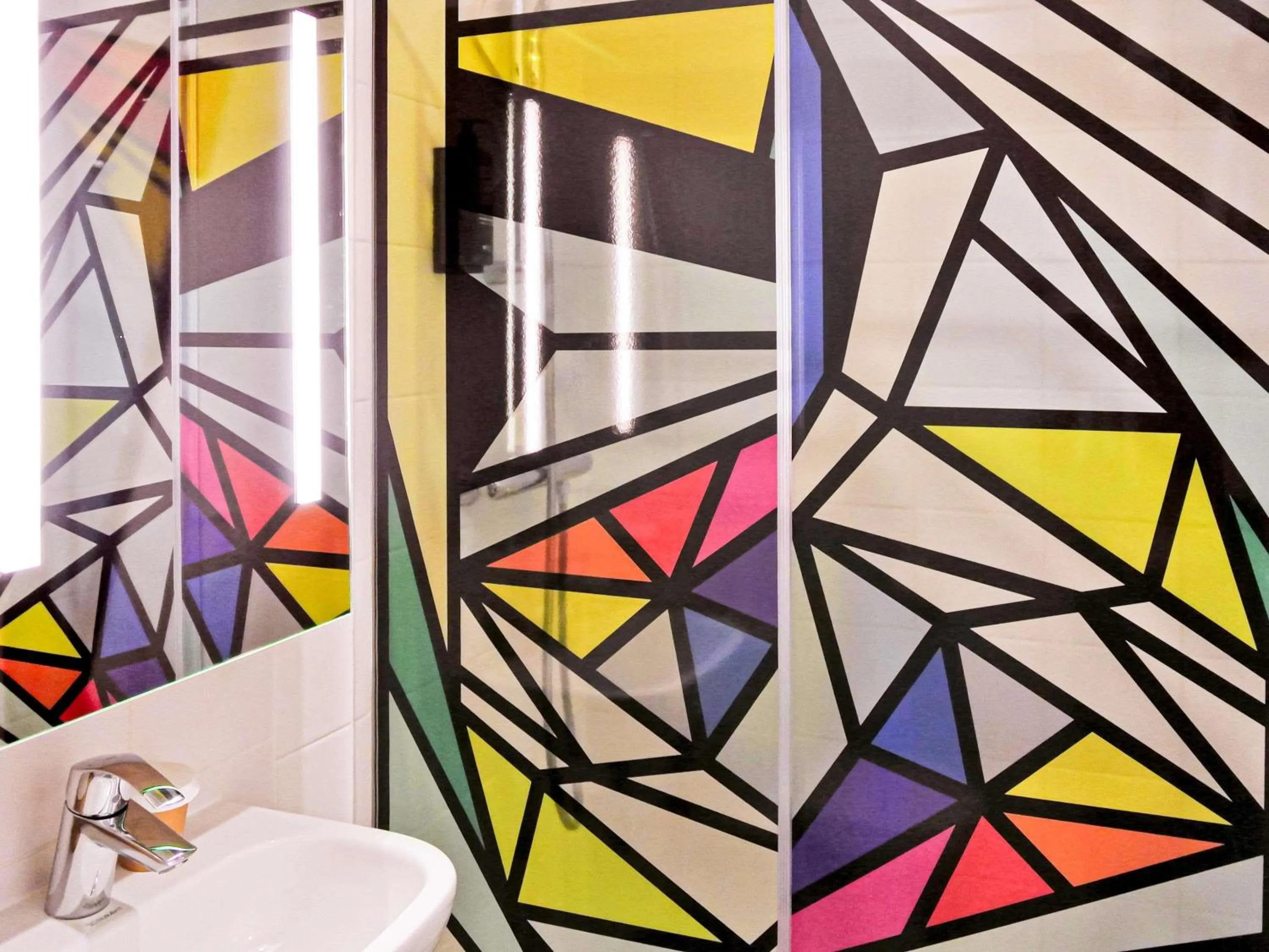 Bedroom in ibis Styles Paris Maine Montparnasse