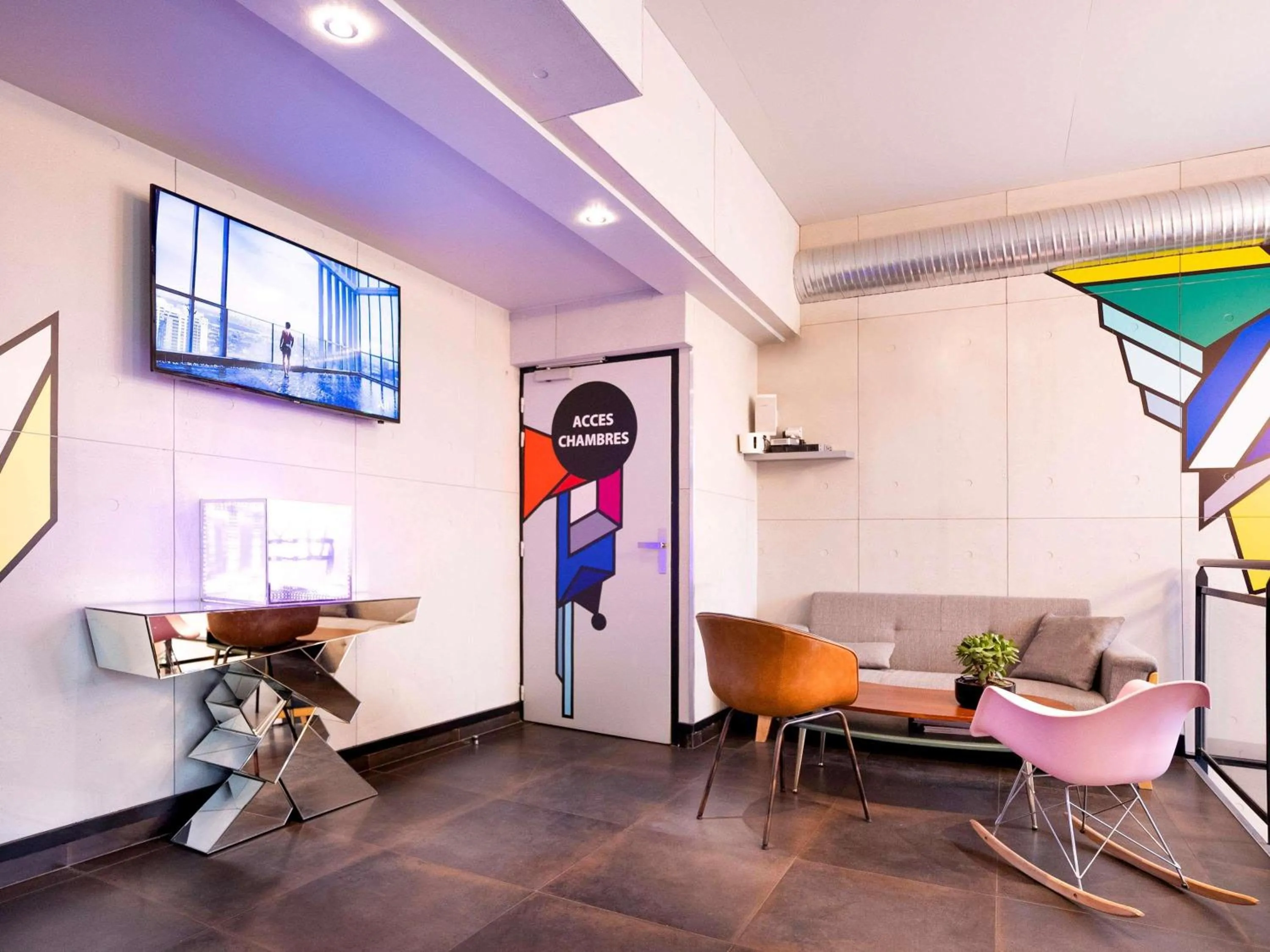 Property building in ibis Styles Paris Maine Montparnasse