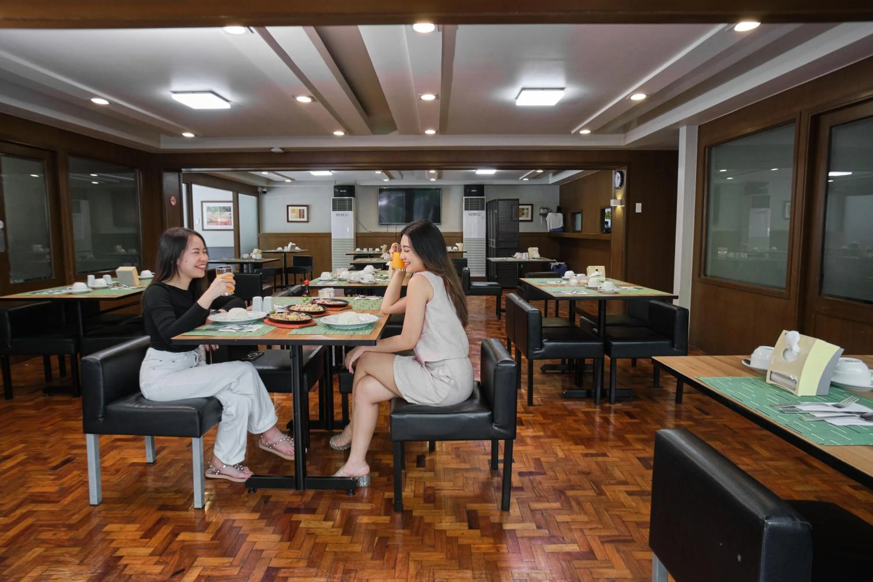 Food and drinks in Tropicana Suites