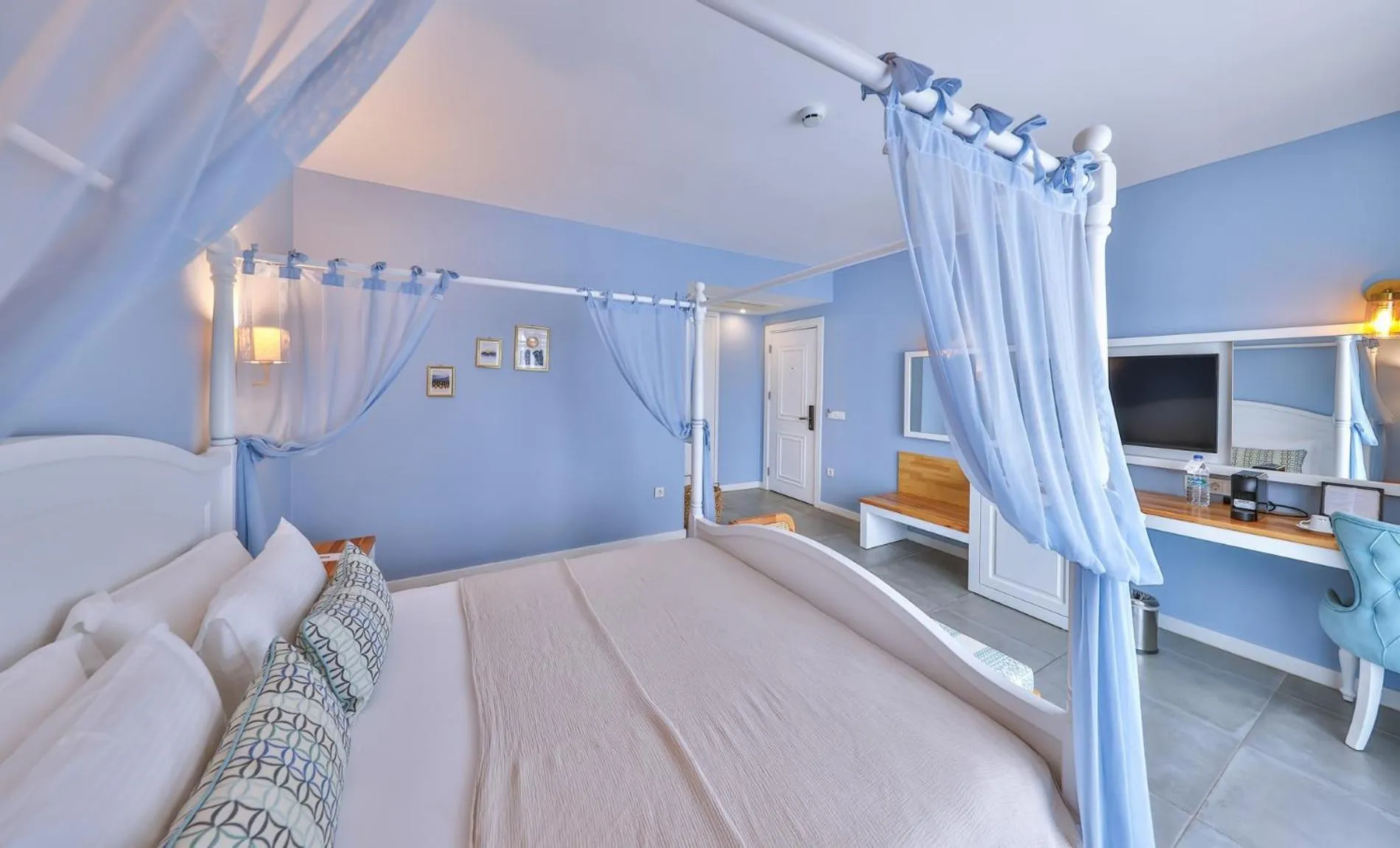 Bedroom, Bed in Luvi Kaş Otel - Adults Only (+16)
