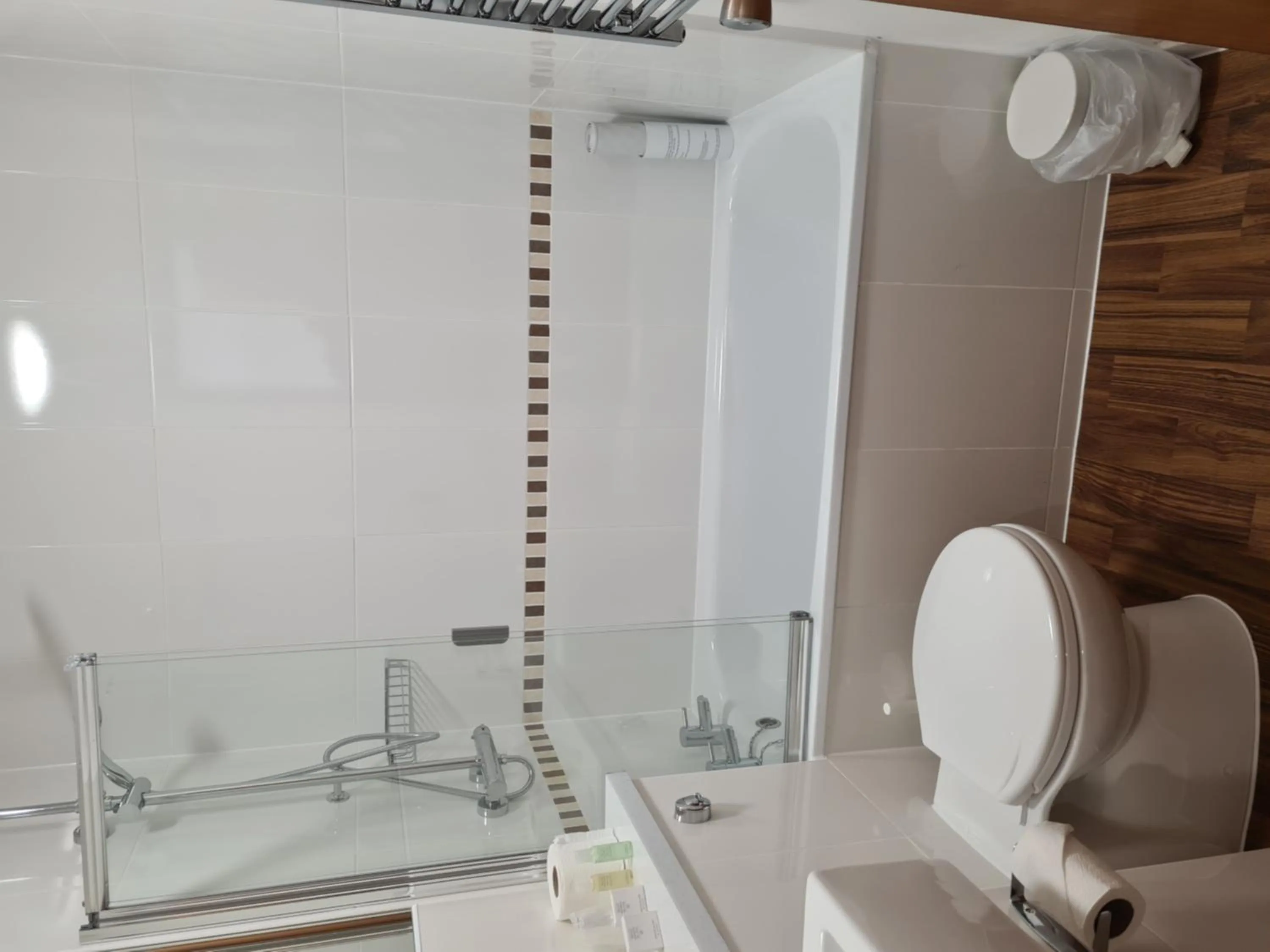 Bathroom in Kings Arms Hotel - A Bespoke Hotel