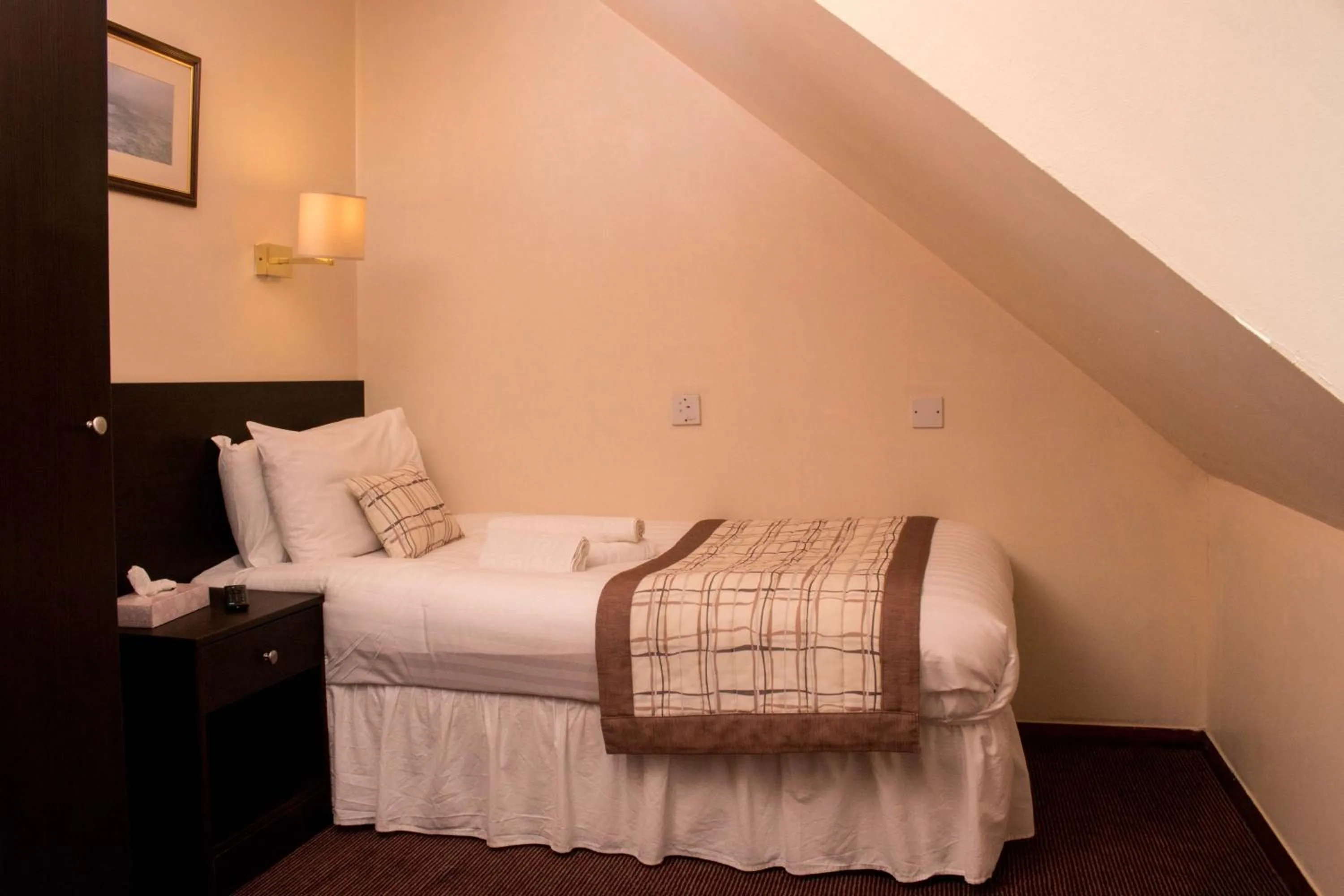 Bedroom, Bed in Kings Arms Hotel - A Bespoke Hotel