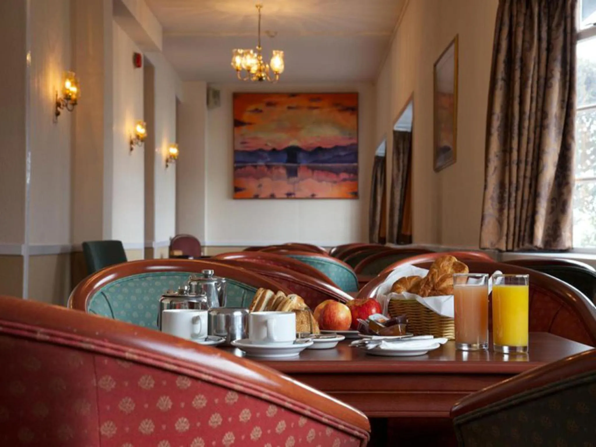 Lounge or bar in Kings Arms Hotel - A Bespoke Hotel