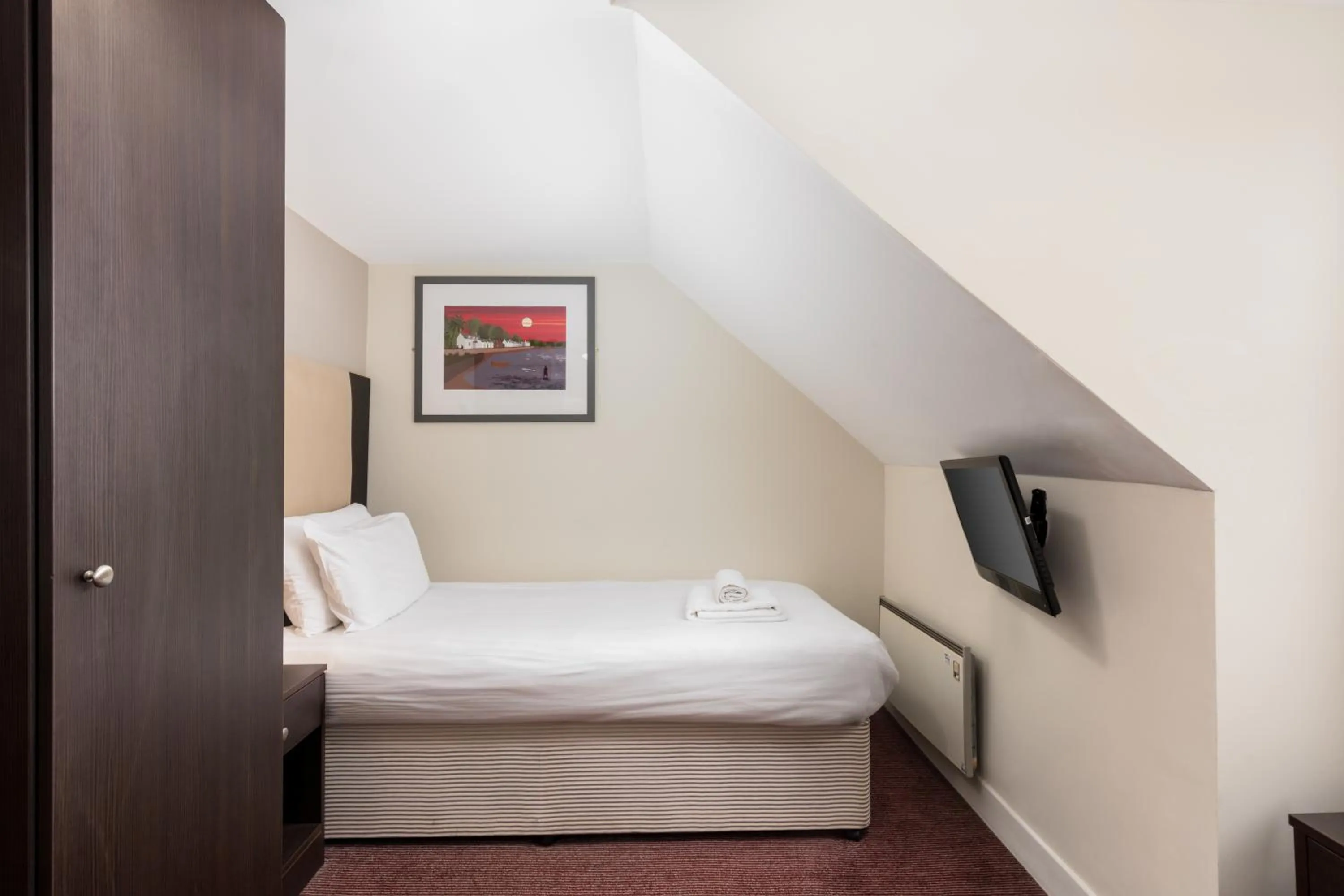 Bedroom, Bed in Kings Arms Hotel - A Bespoke Hotel