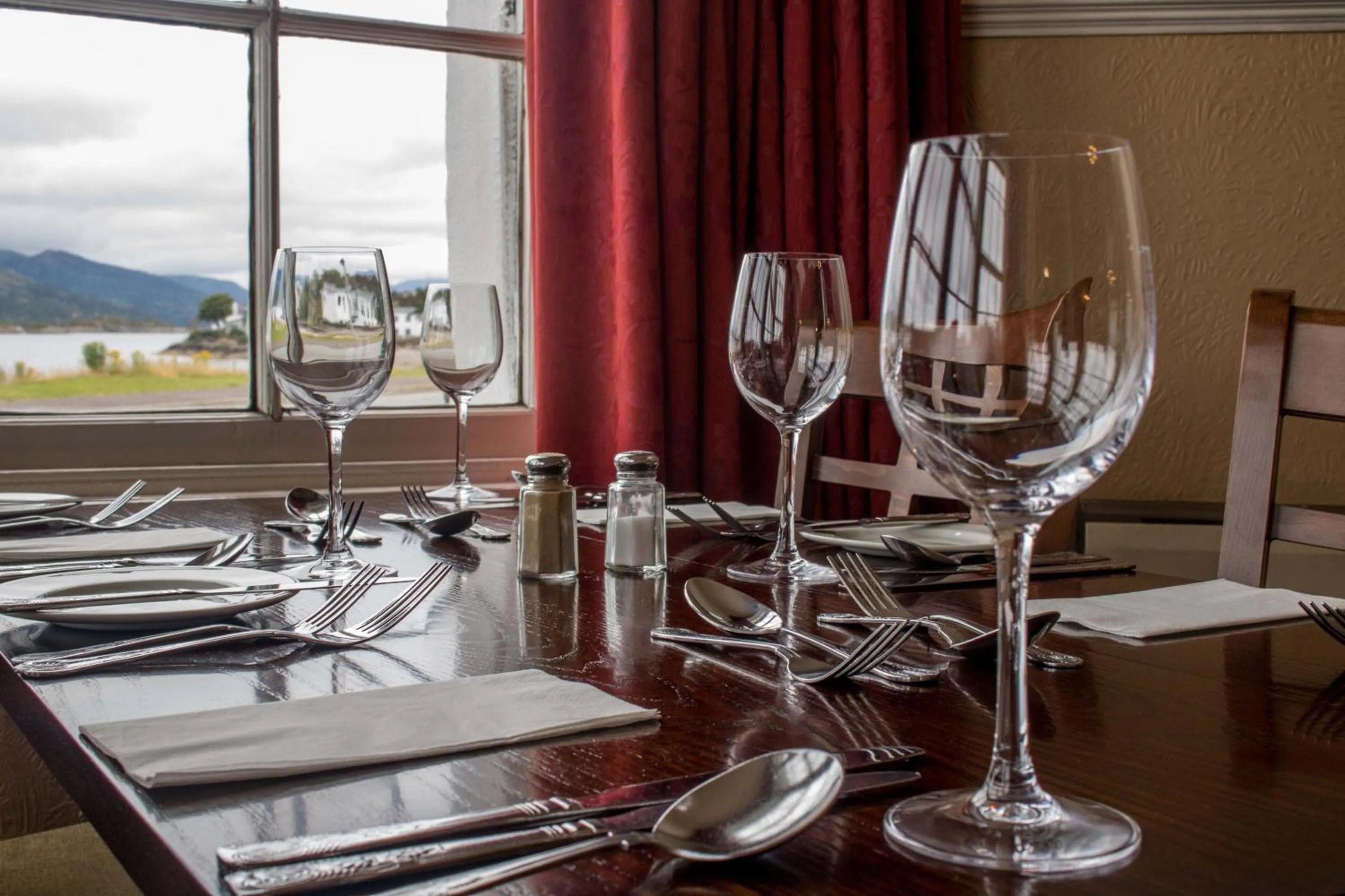Restaurant/places to eat in Kings Arms Hotel - A Bespoke Hotel