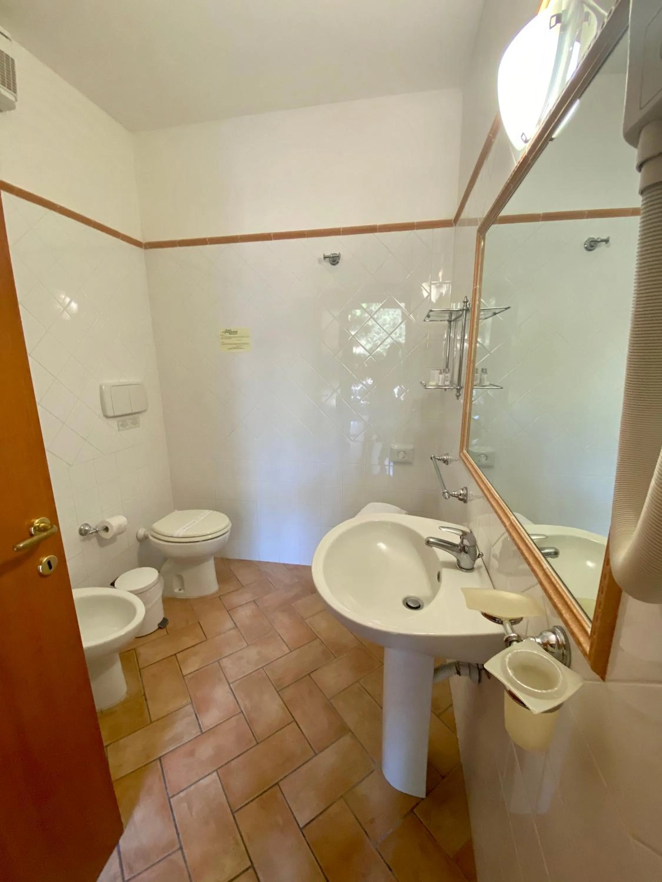 Bathroom in Hotel Ristorante Le Querciolaie dei Ricci