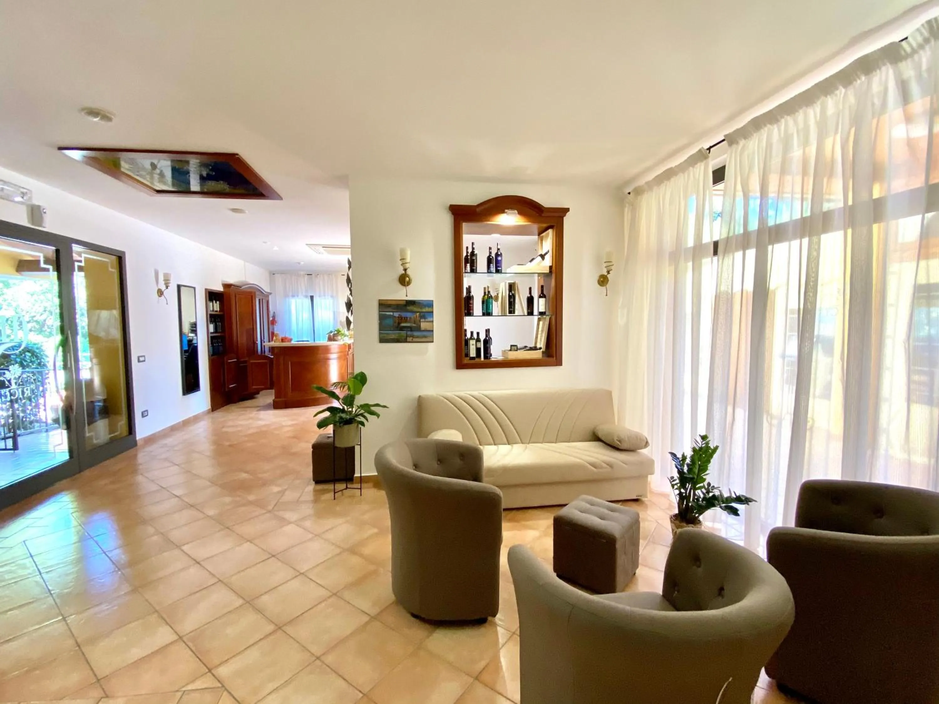 Lobby or reception in Hotel Ristorante Le Querciolaie dei Ricci