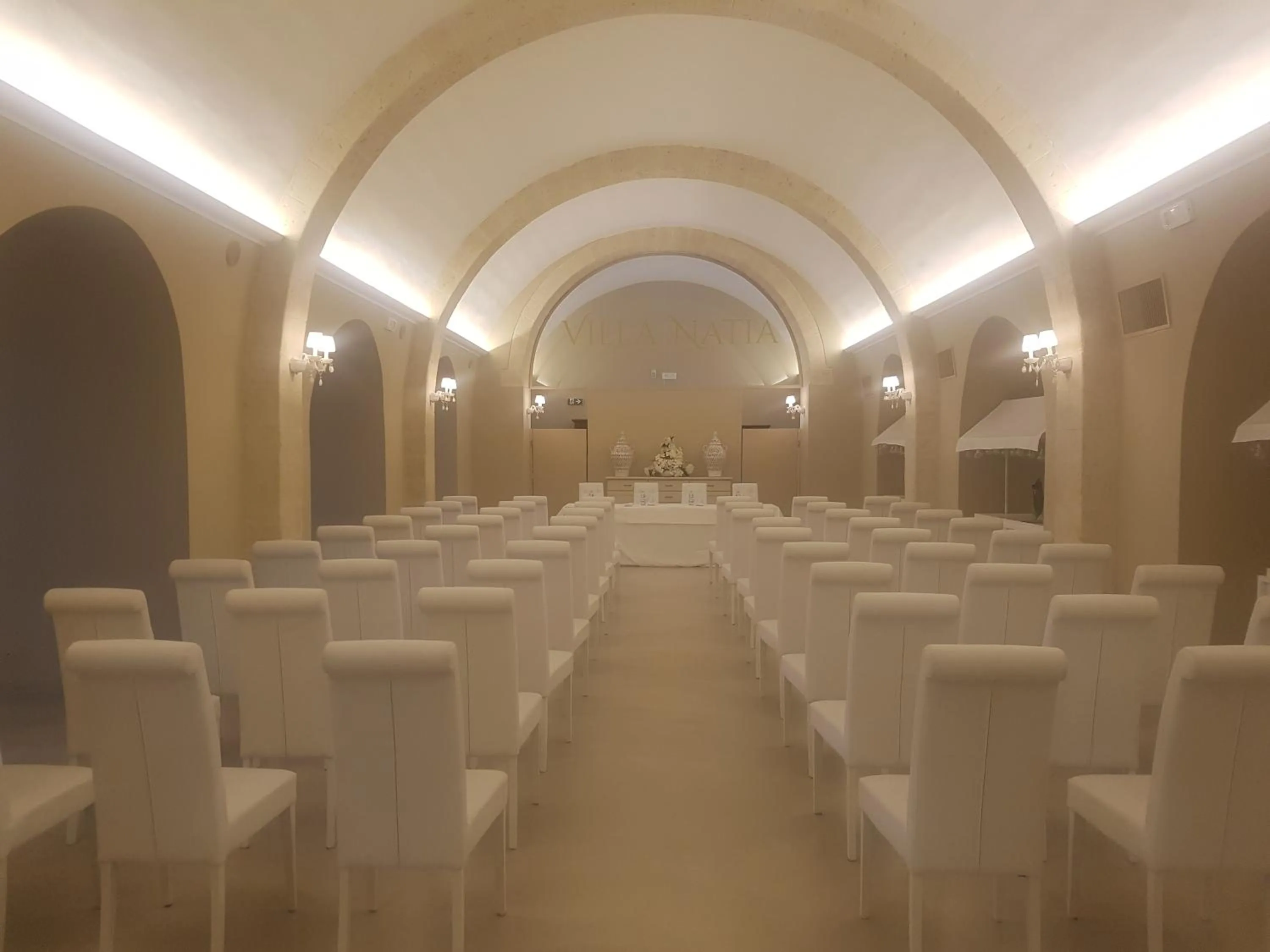 Business facilities in Villa Natia