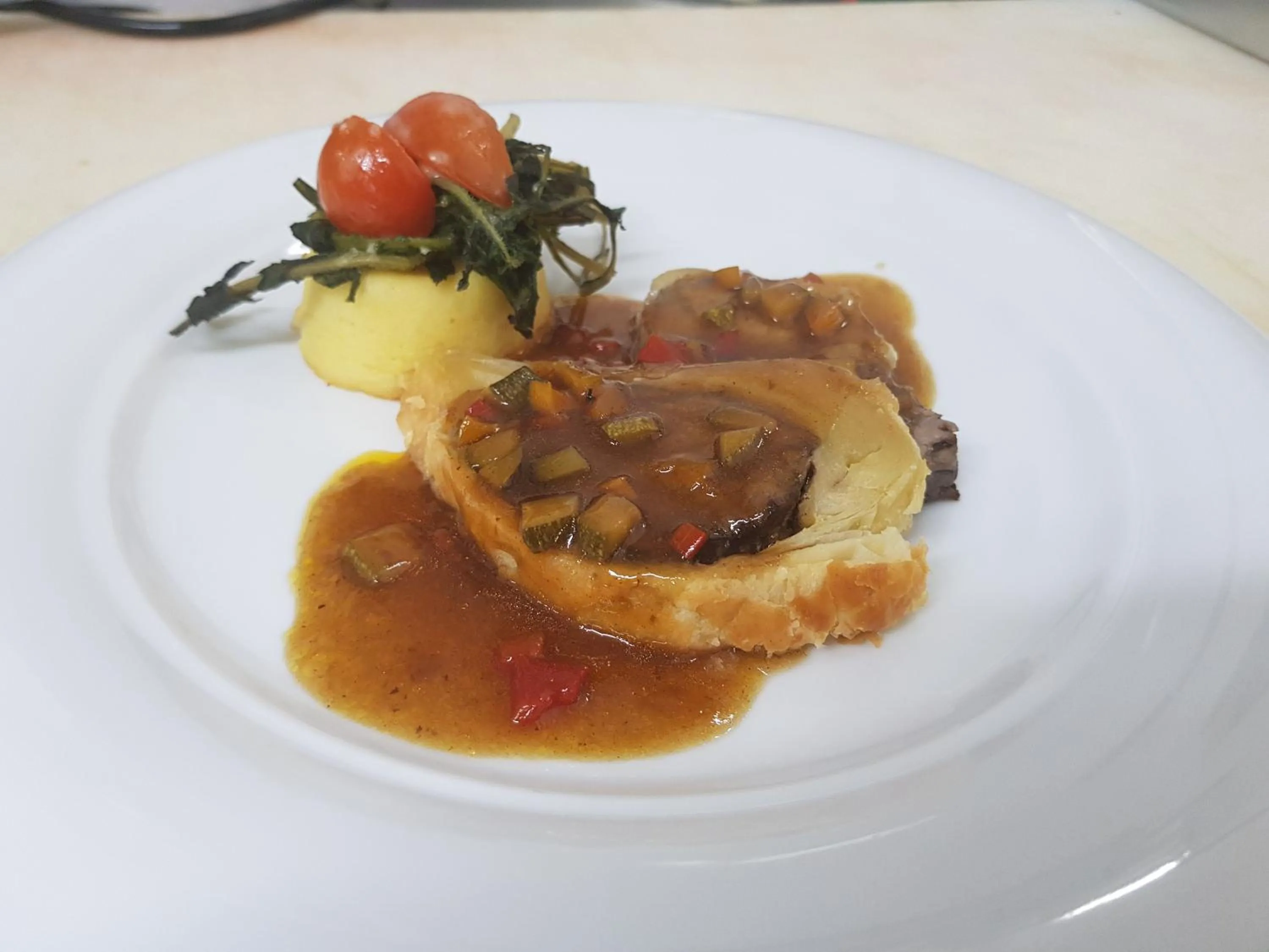 Restaurant/places to eat in Villa Natia