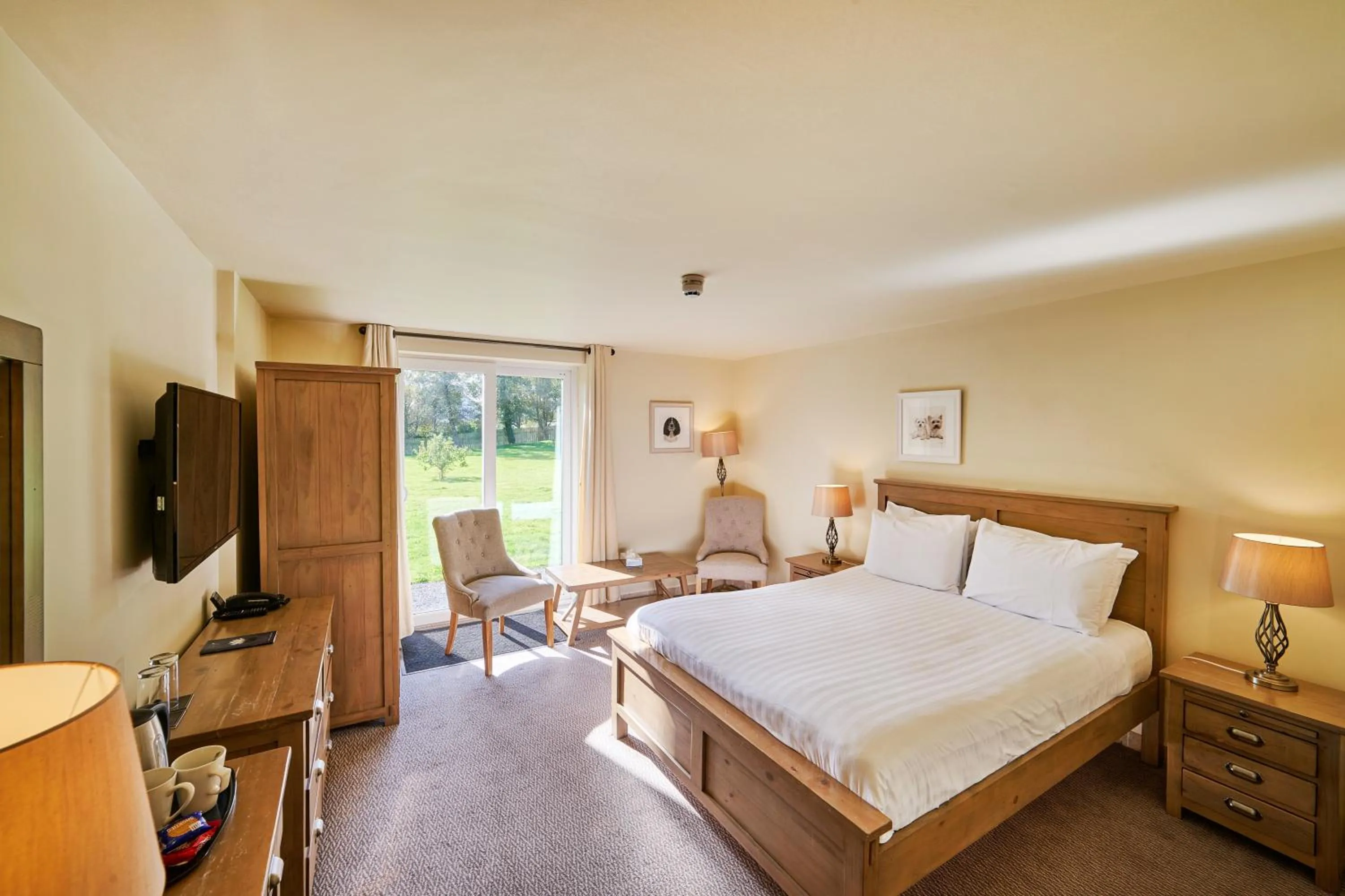 Bed in Comis Hotel & Golf Resort