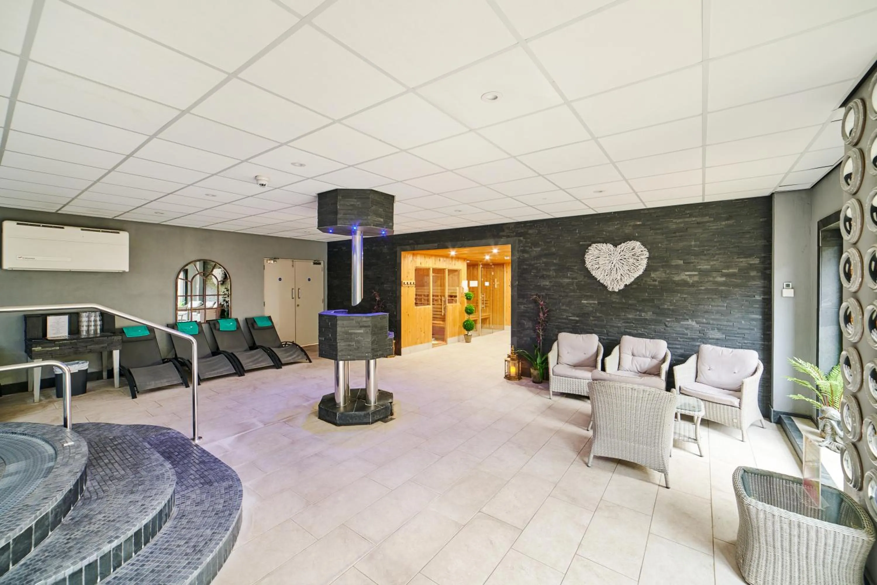 Sauna in Comis Hotel & Golf Resort