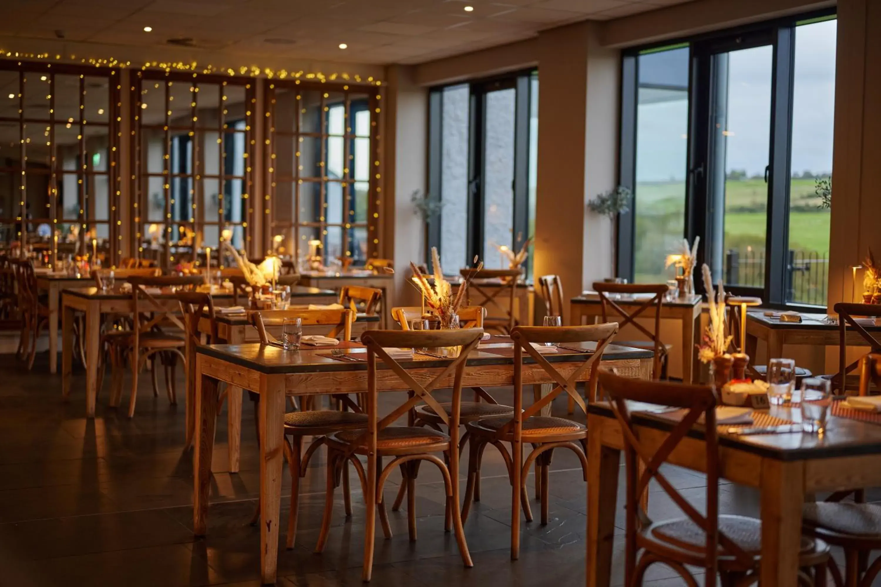 Restaurant/places to eat in Comis Hotel & Golf Resort Restaurant/places to eat in Comis Hotel & Golf Resort