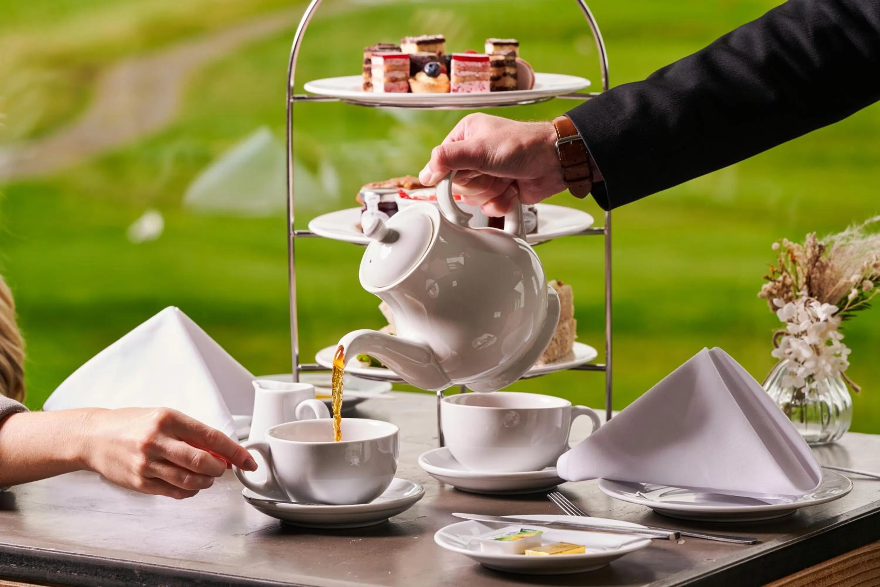 Coffee/tea facilities in Comis Hotel & Golf Resort